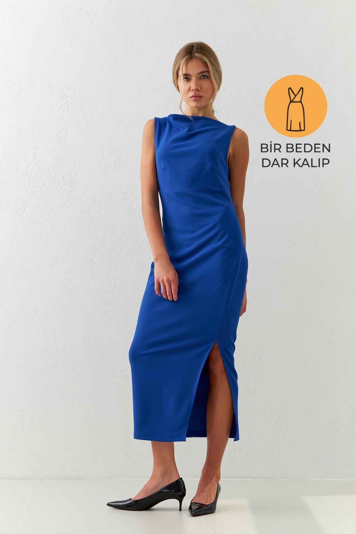 Saks Dar Kalıp Kolsuz Midi Boy Elbise