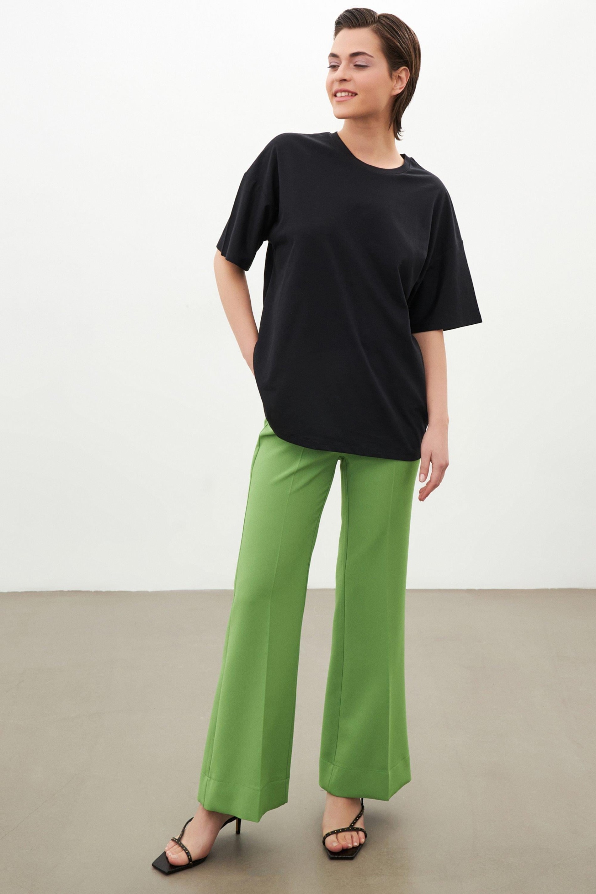 Siyah %100 Pamuklu Bisiklet Yaka Oversize Düz T-Shirt