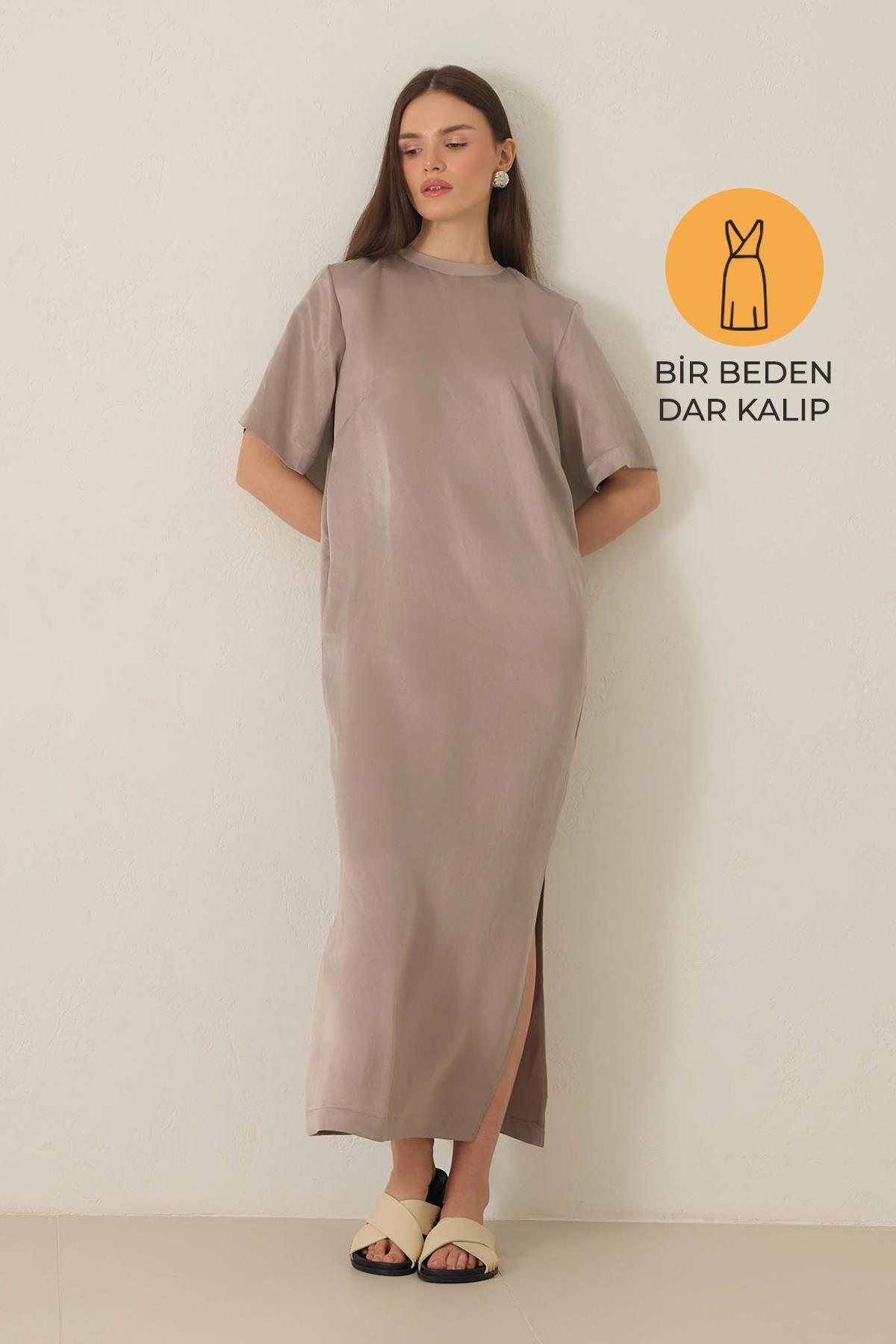Vizon Dar Kalıp Bisiklet Yaka Kısa Kollu Midi Boy T-Shirt Elbise