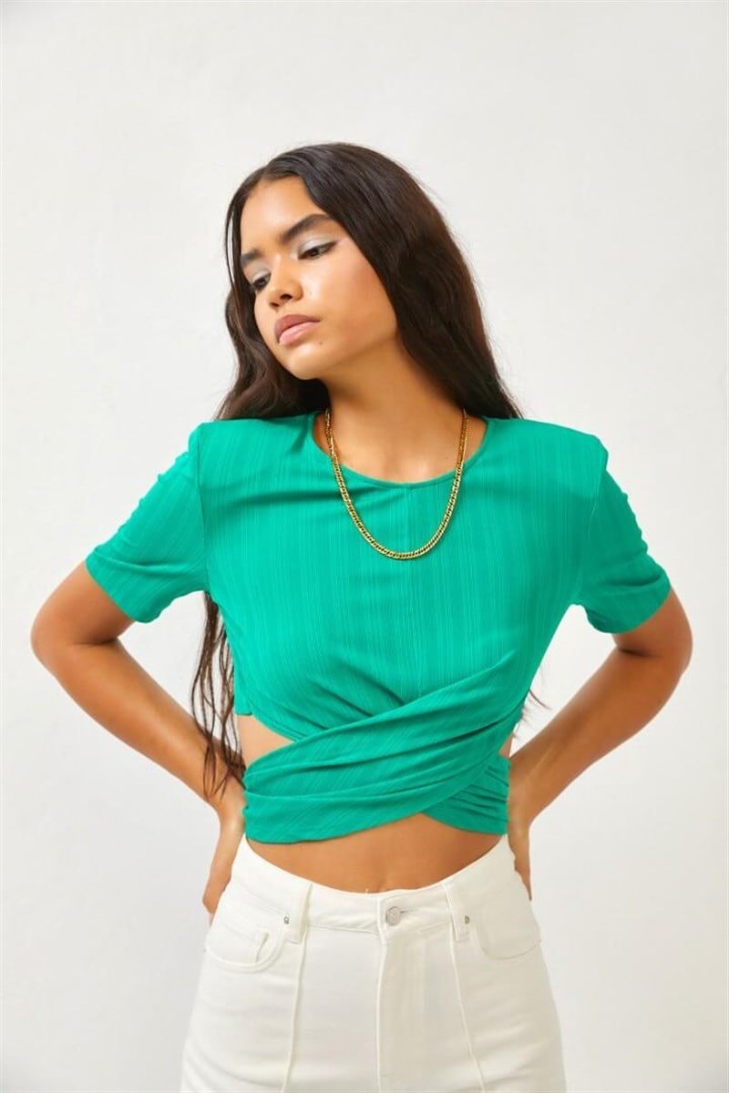Yeşil Pencere Detaylı Kısa Kollu Crop T-ShirtST060S71260001