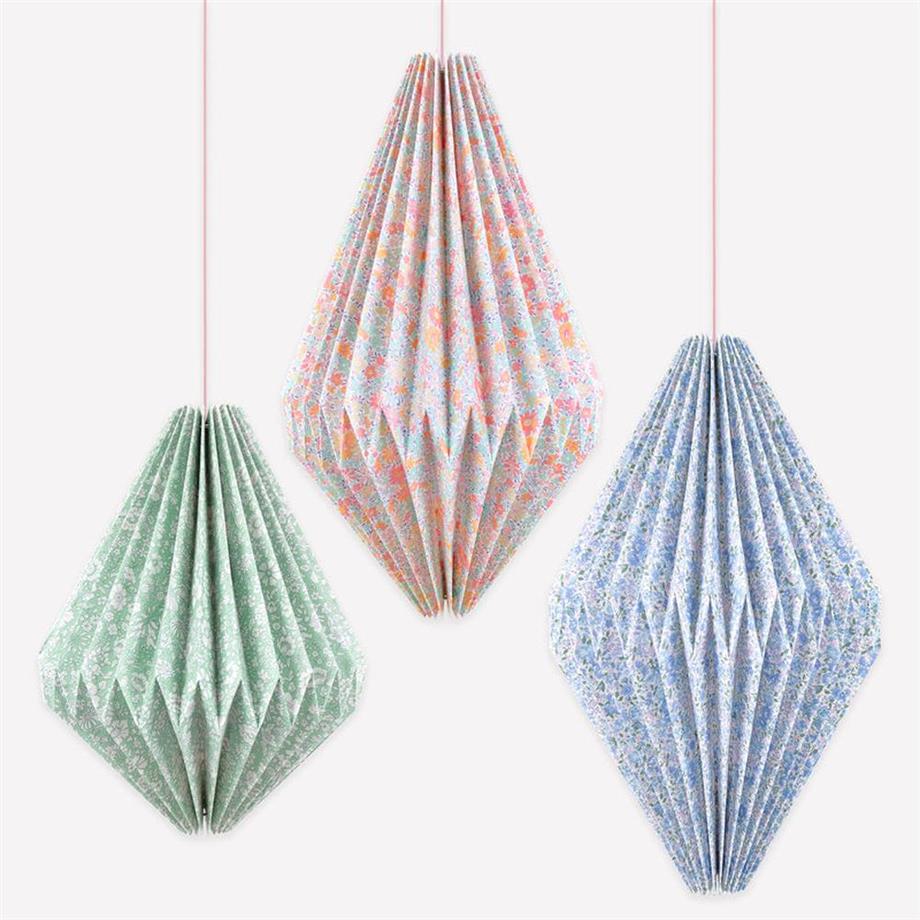 Meri MeriMeri Meri - Meri Meri x Liberty Origami Lantern Decorations - Meri Meri x Liberty Origami Fener Asılan Süsler - 3 Adet299553