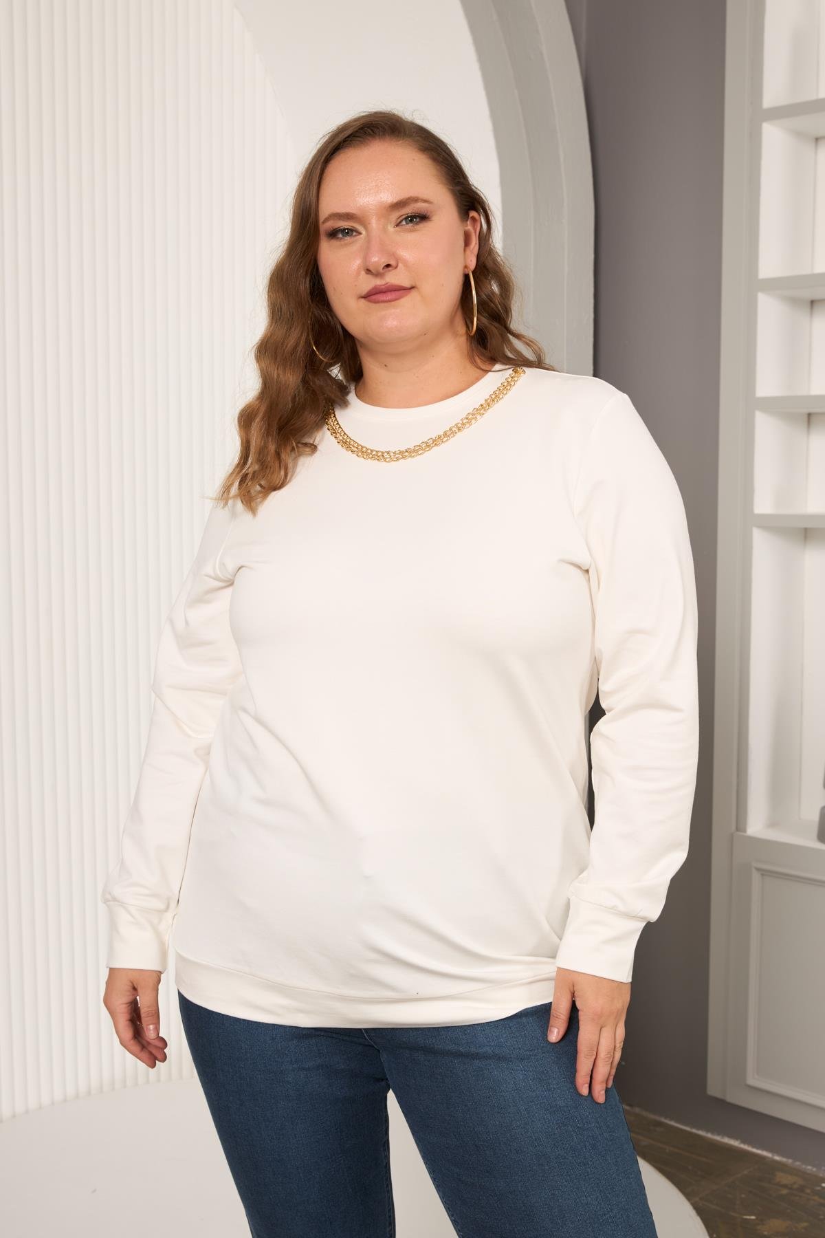 Yaka Zincir Detaylı Büyük Beden Sweatshirt Ekru