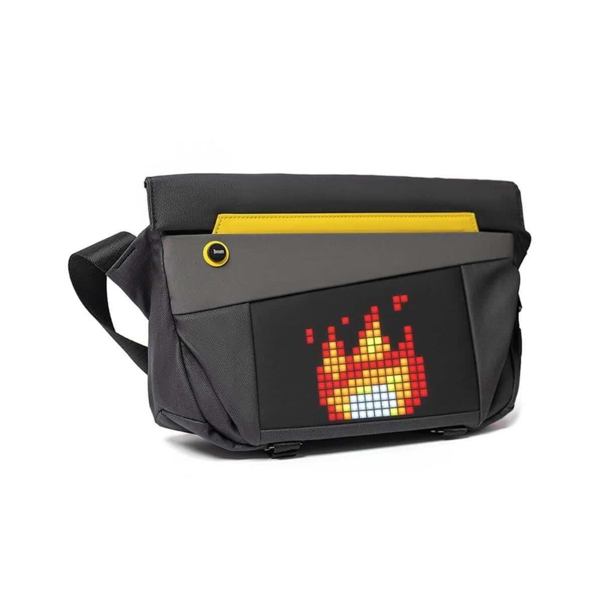 divoom-pixoo-slingbag-v-siyah-ledli-ek-8948-f.jpg