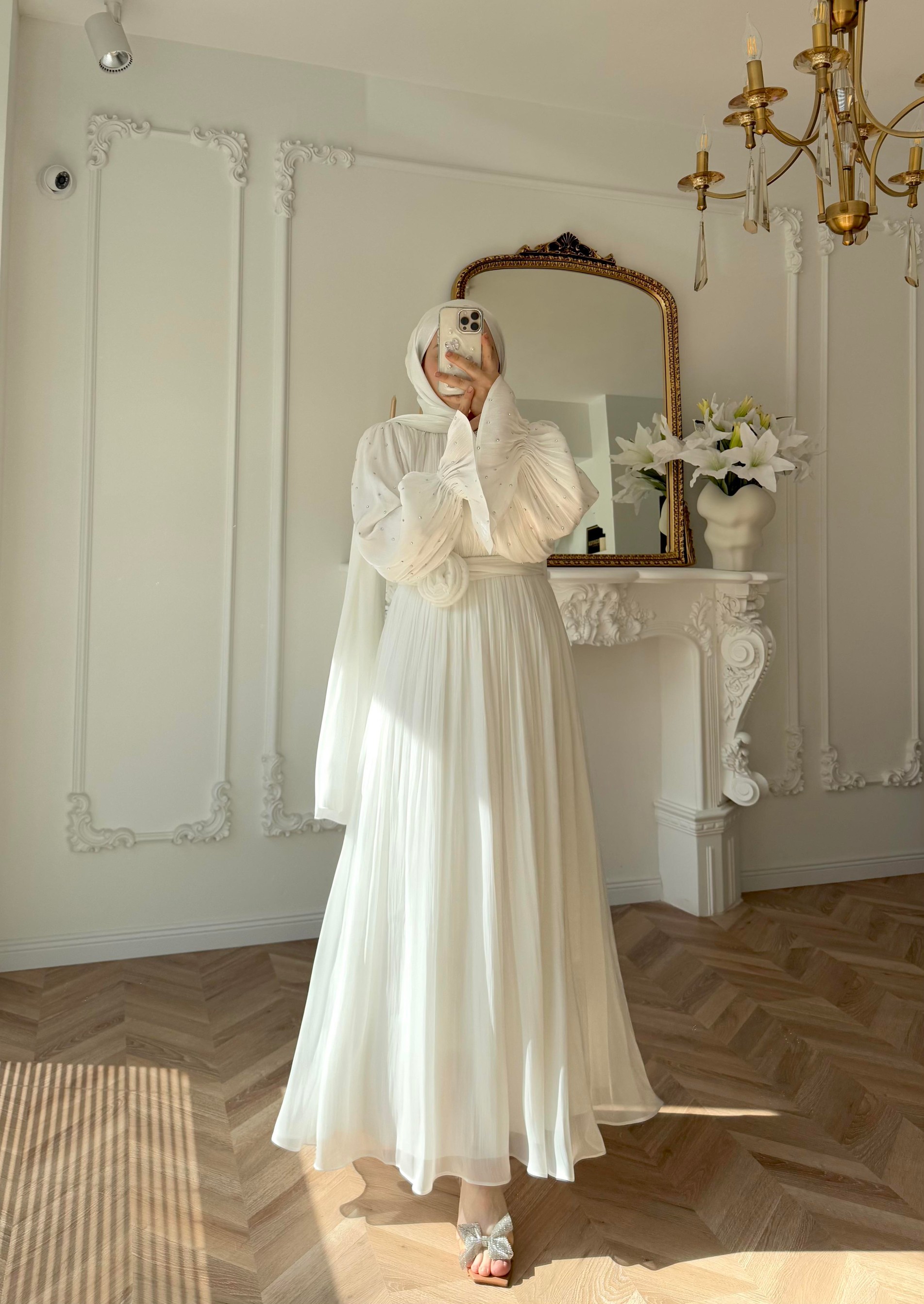 ELARA BEYAZ