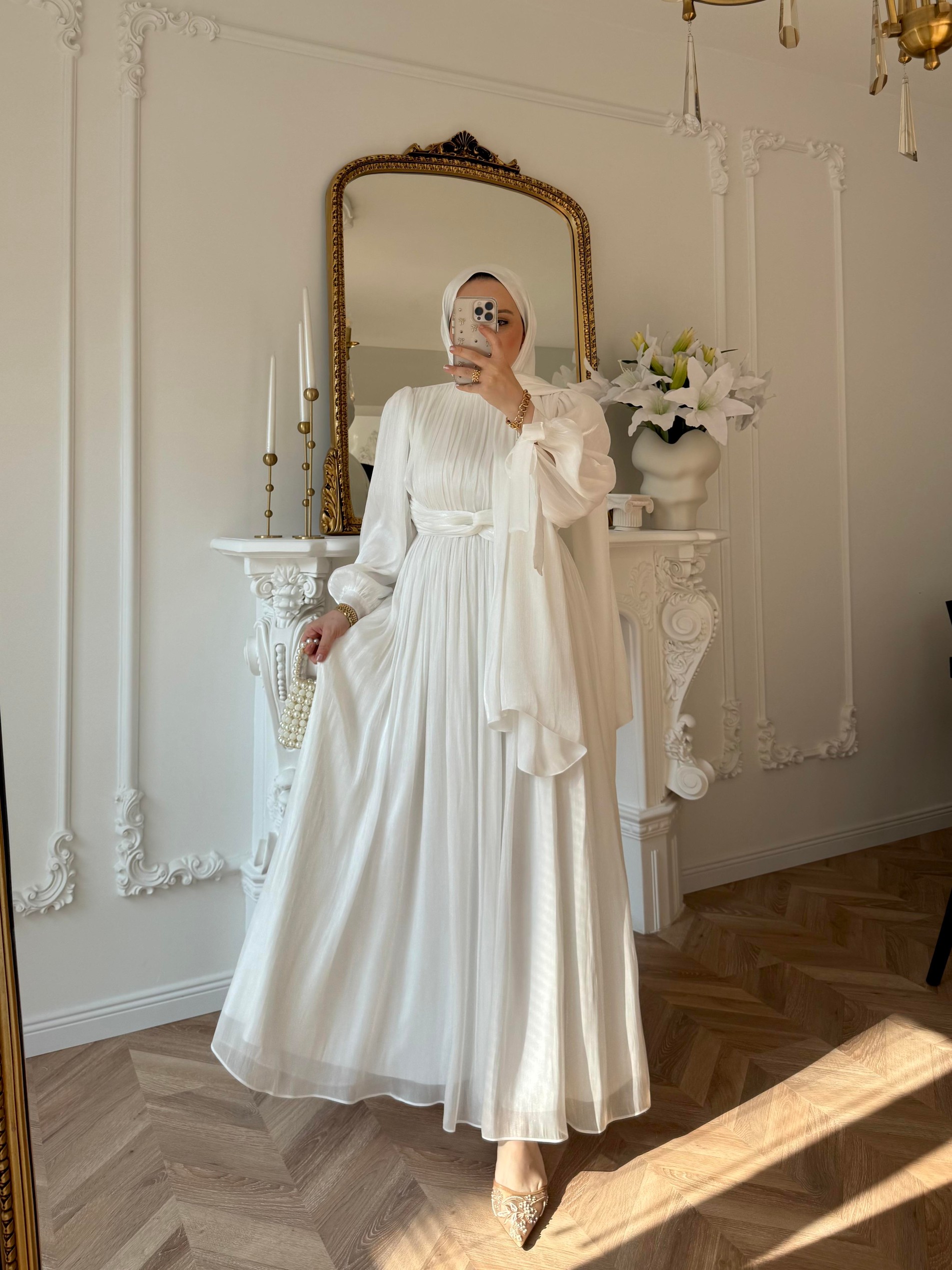 MELİNA BEYAZ
