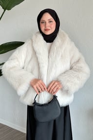 Astarlı Kısa Ekru Kürk