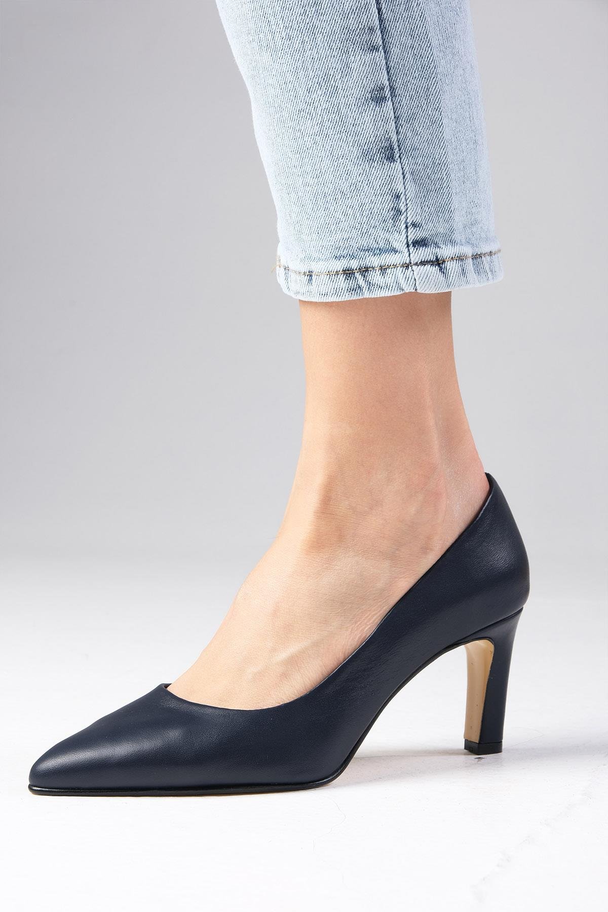 Beliz Hakiki Deri Lacivert Renk Stiletto-Kısa Topuklu-Mio Gusto-01305DBC