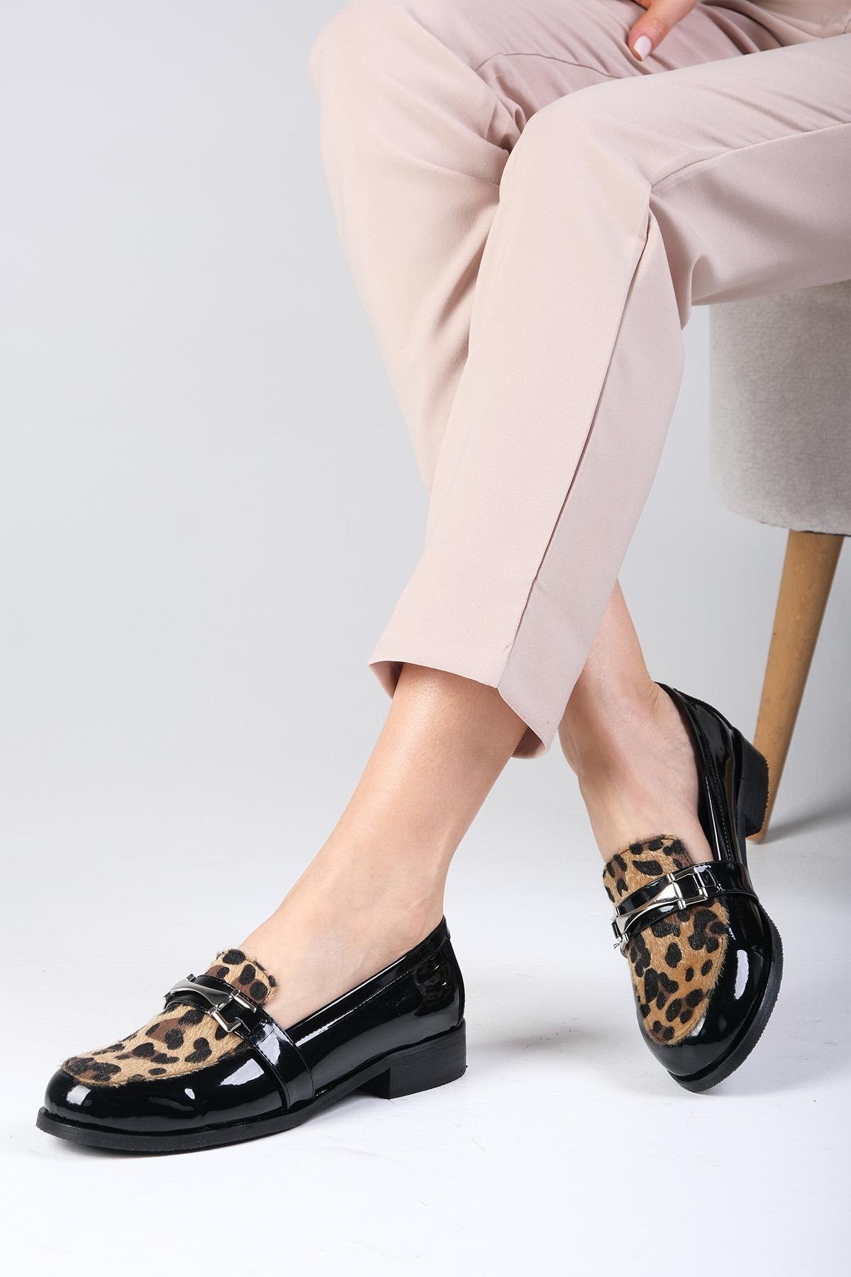 Bernice Leopar Desenli Rugan Oxford Ayakkabı-DÜZ AYAKKABI-Mio Gusto-02108LEO