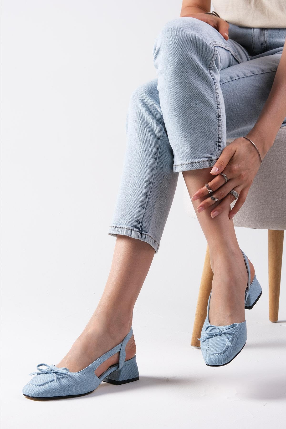 Bria Mavi Renk Denim Kumaş Kısa Topuklu Ayakkabı-Kısa Topuklu-Mio Gusto-01478BUK