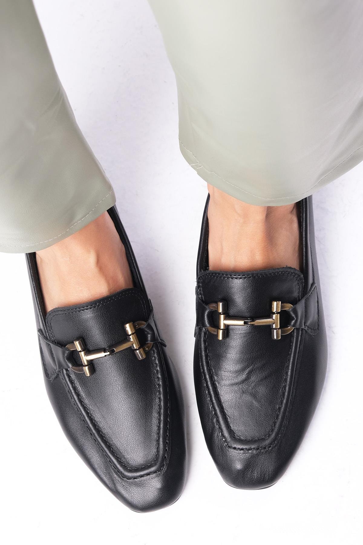 Manon Hakiki Deri Siyah Renk Loafer-DÜZ AYAKKABI-Mio Gusto-01555BLC