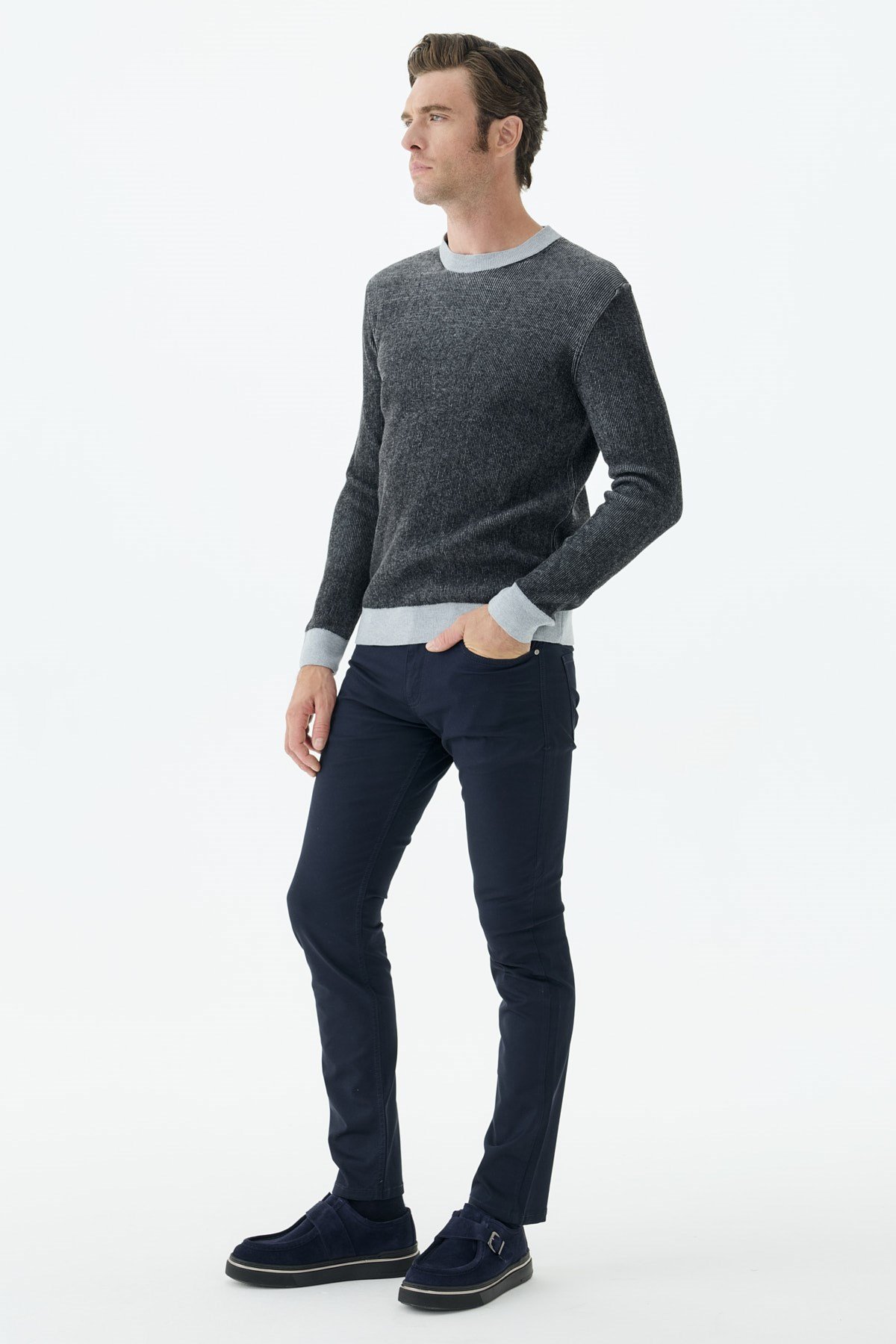 Siyah Comfort Fit Desenli Bisiklet Yaka Triko