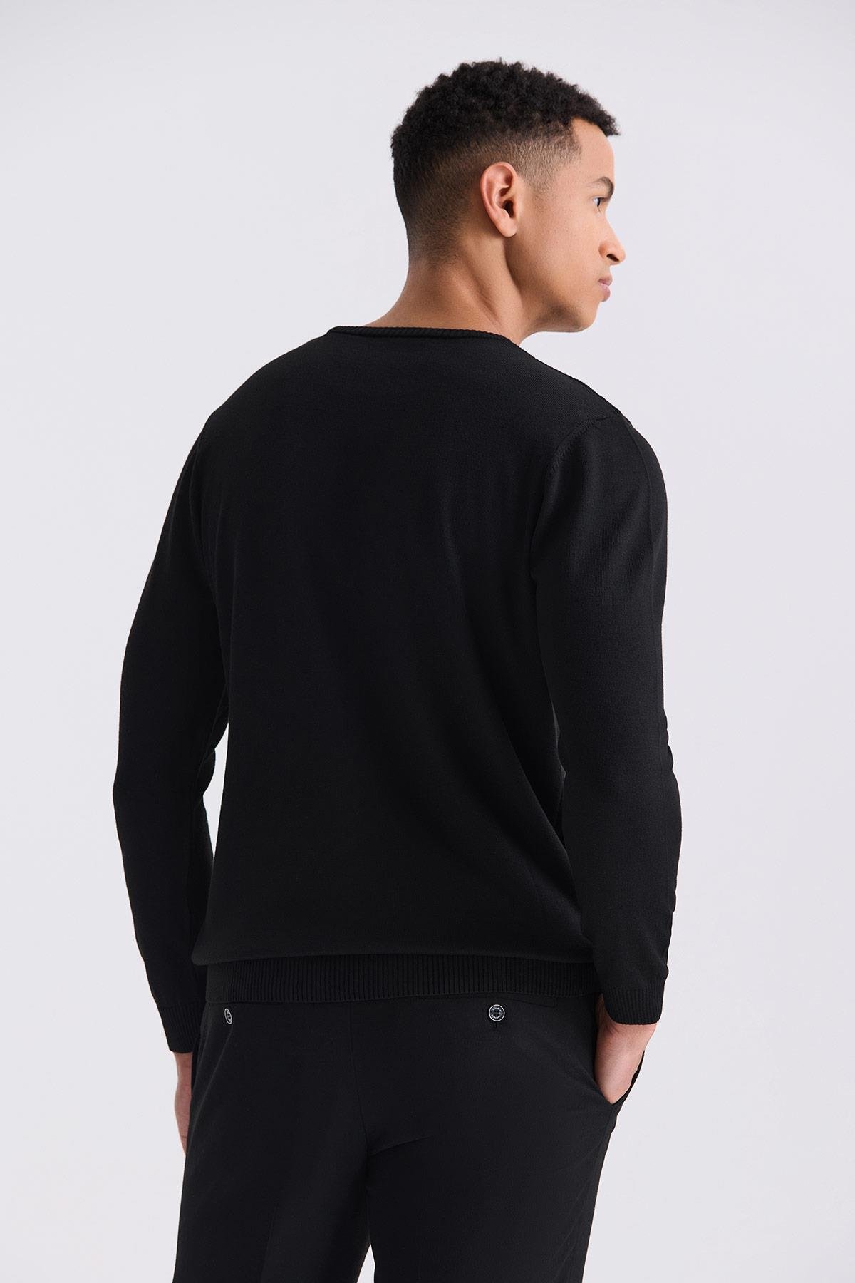 Siyah Slim Fit Bisiklet Yaka Desenli Triko Kazak