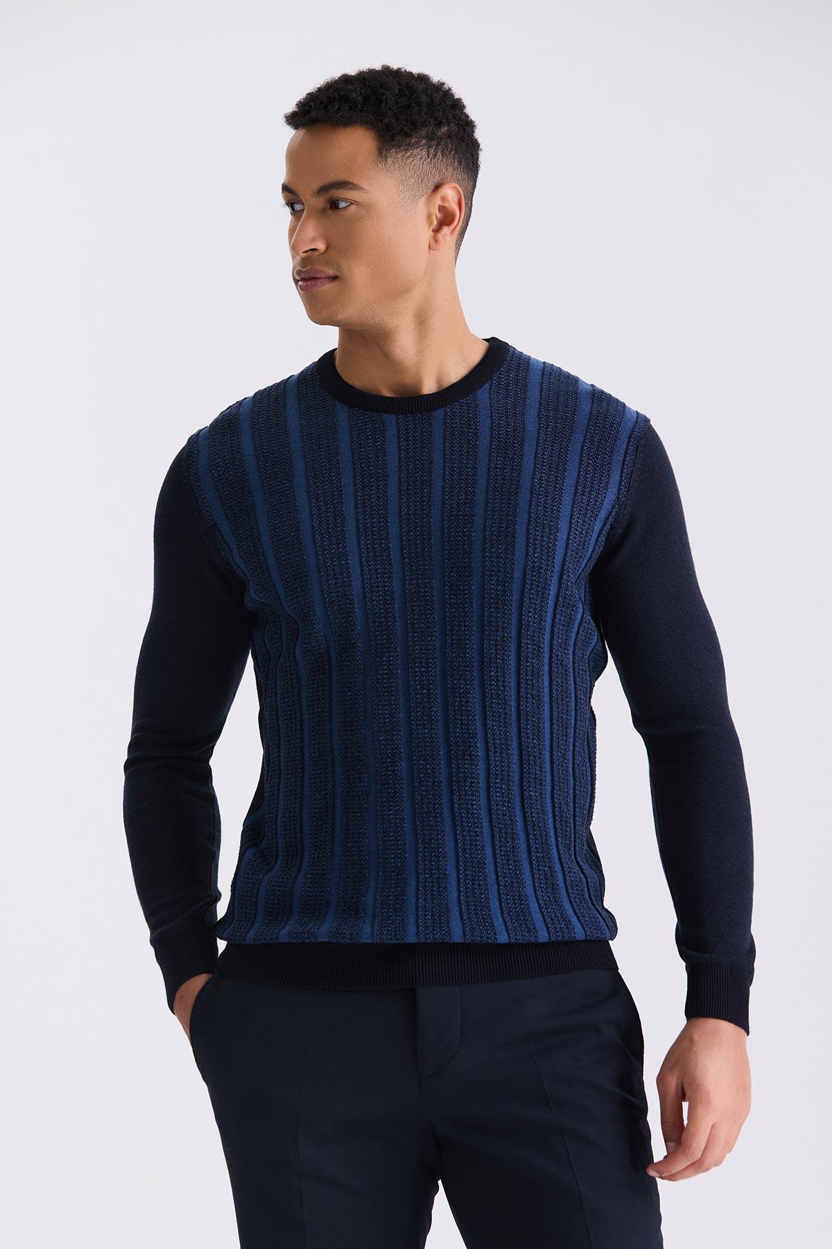 Lacivert / İndigo Slim Fit Bisiklet Yaka Çizgi Desenli Triko Kazak