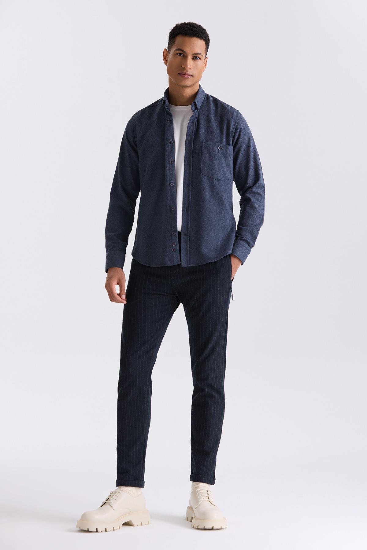 Lacivert Slim Fit Düğmeli Yaka Gömlek