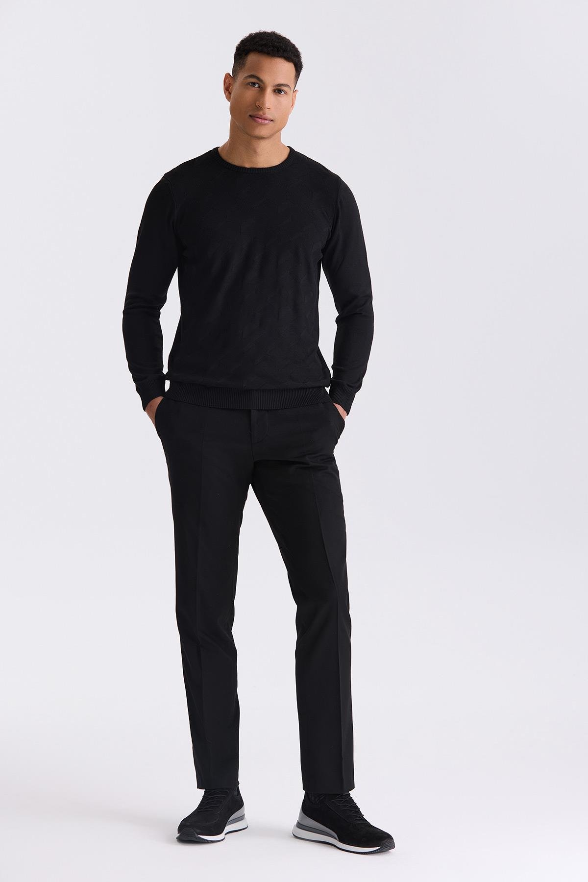 Siyah Slim Fit Bisiklet Yaka Desenli Triko Kazak