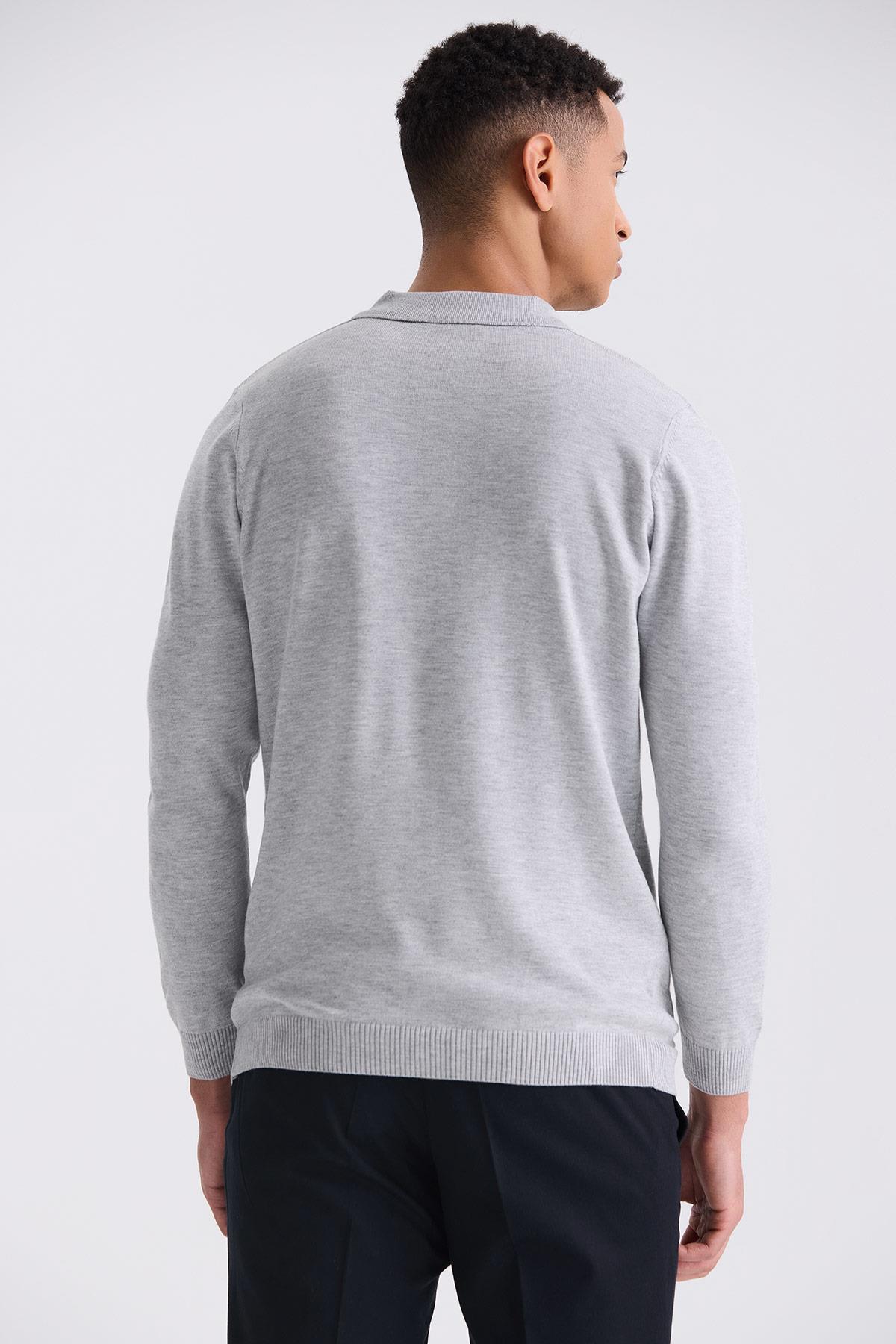 Gri Classic Fit Düğme Detaylı Polo Yaka Triko Kazak