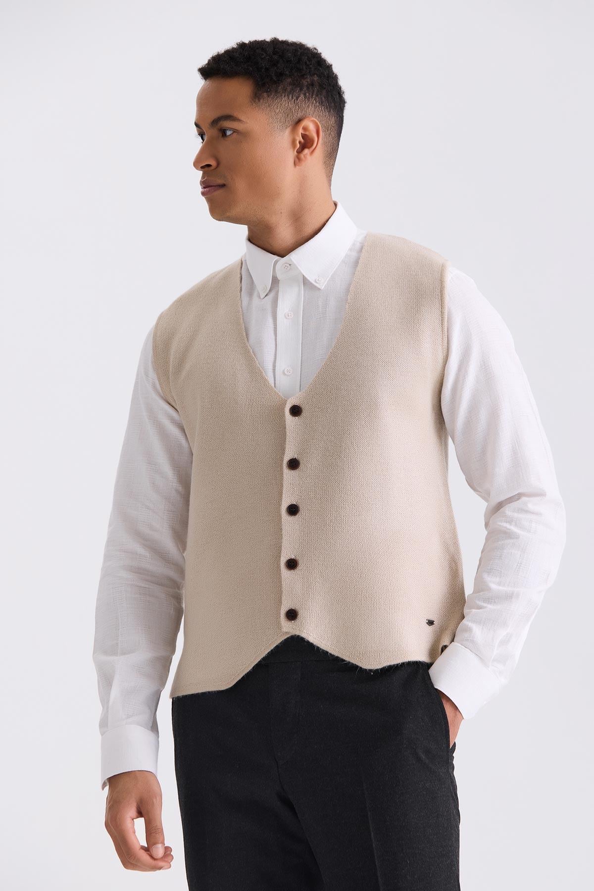 Bej Slim Fit Düğmeli Triko Yelek
