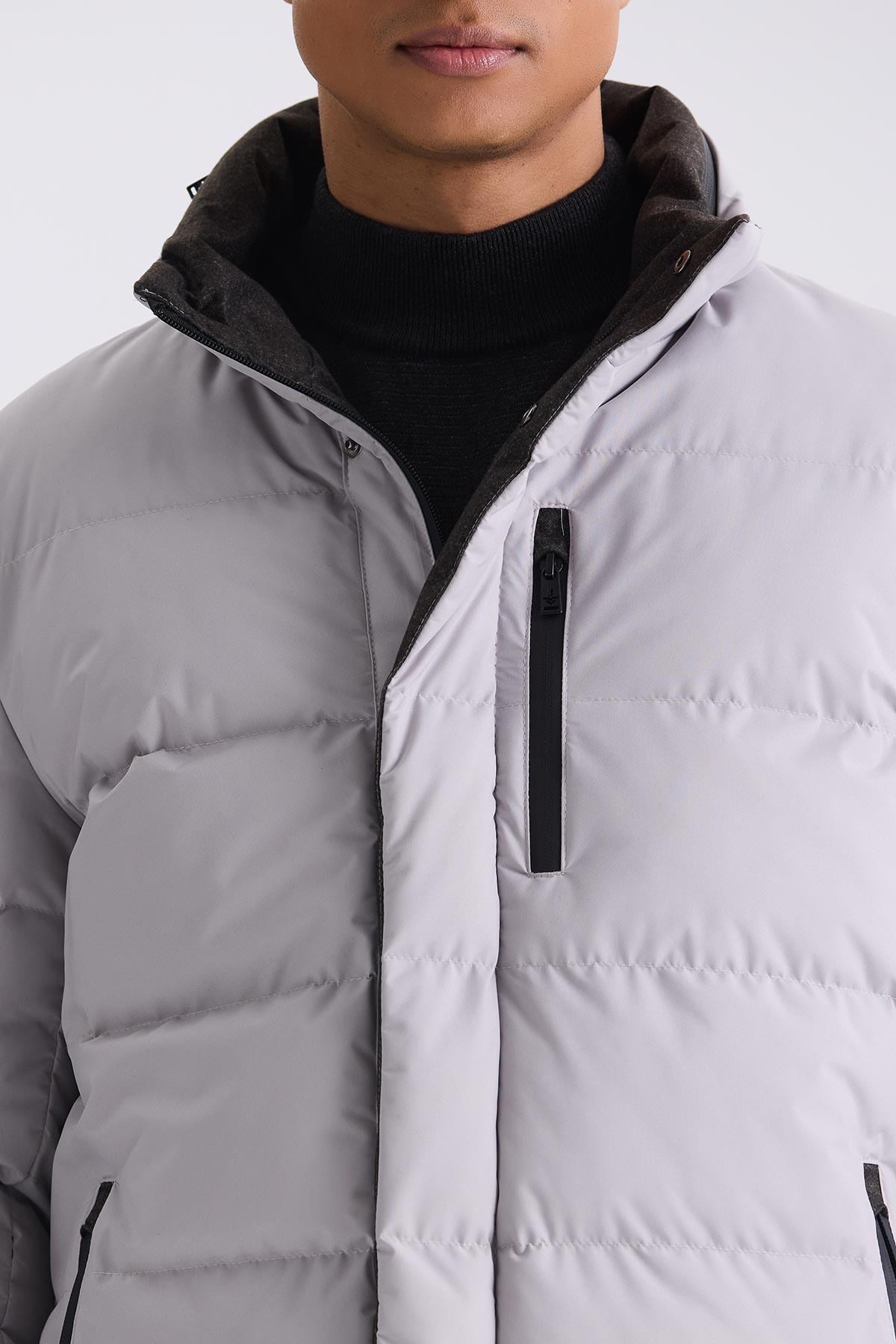 Taş Regular Fit Hakim Yaka Fermuarlı Kışlık Şişme Mont