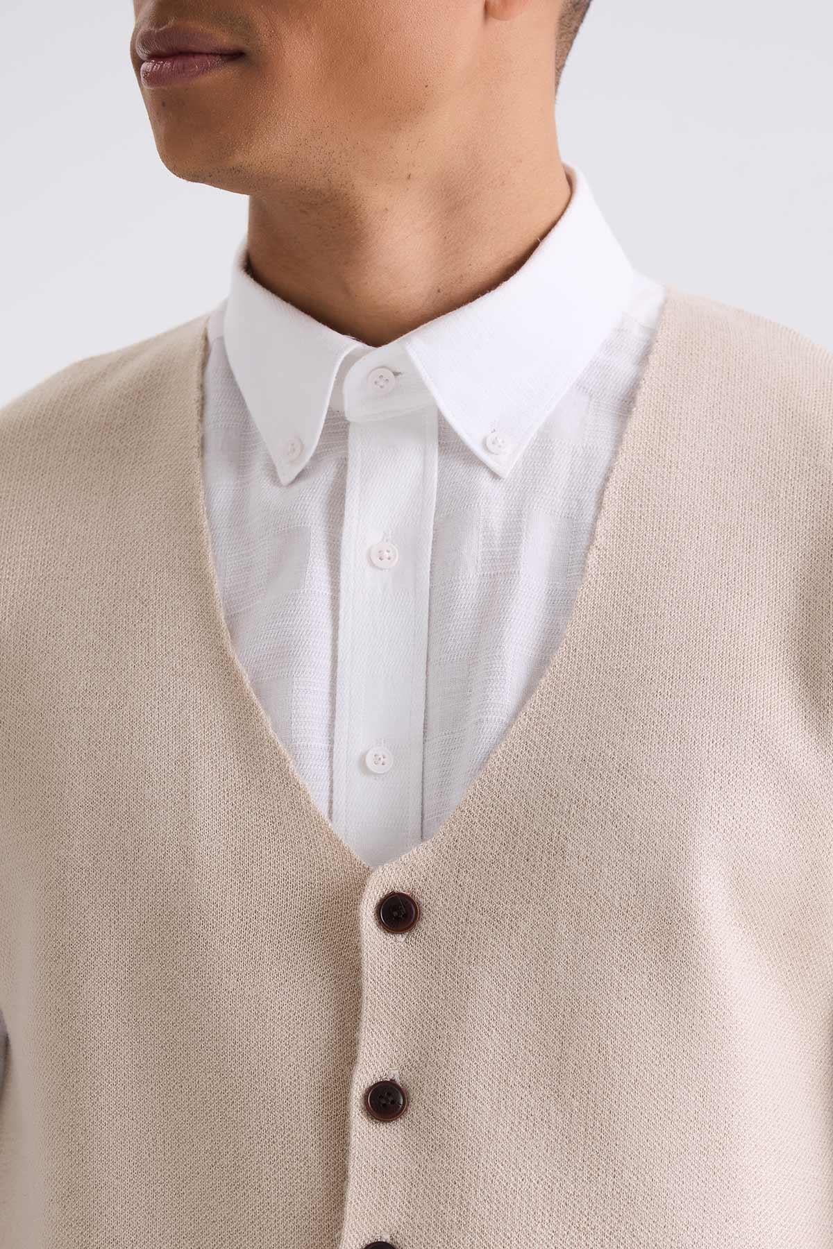 Bej Slim Fit Düğmeli Triko Yelek