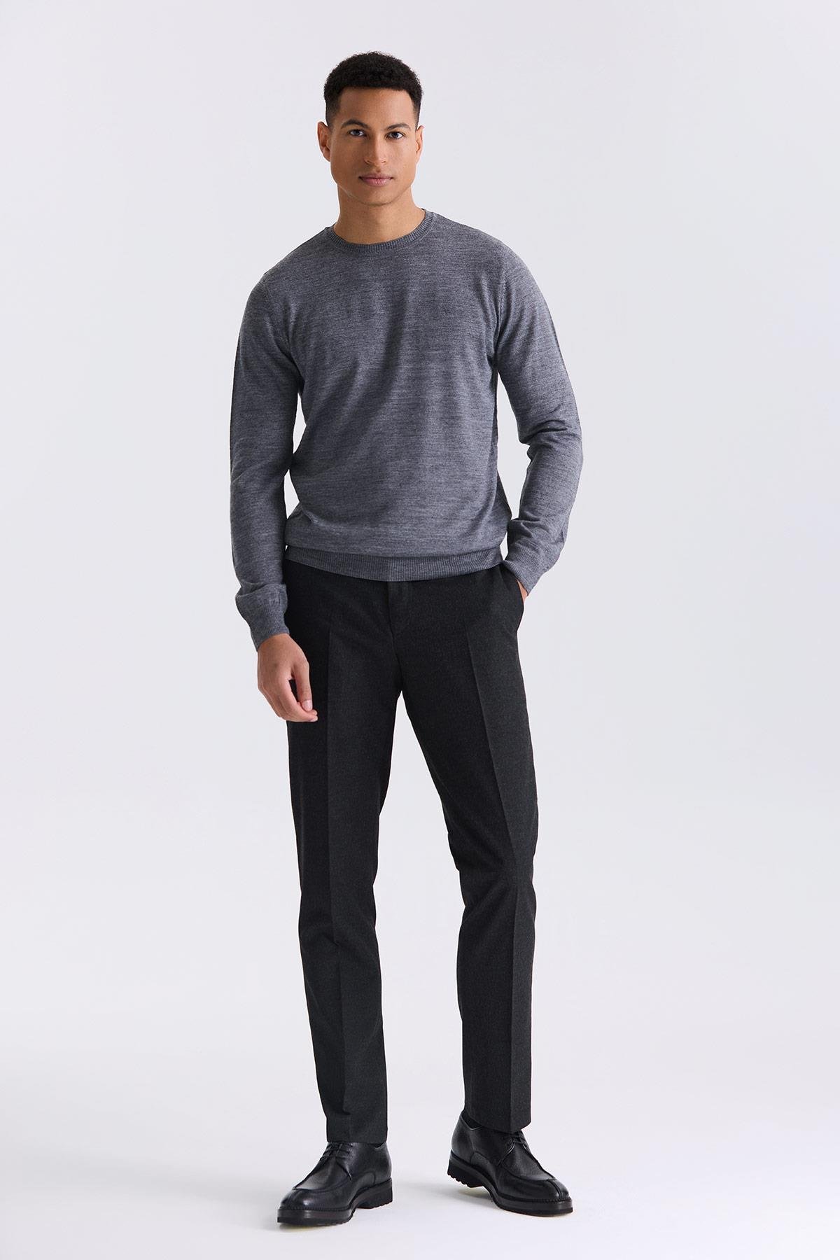 Gri Regular Fit Bisiklet Yaka Triko Kazak