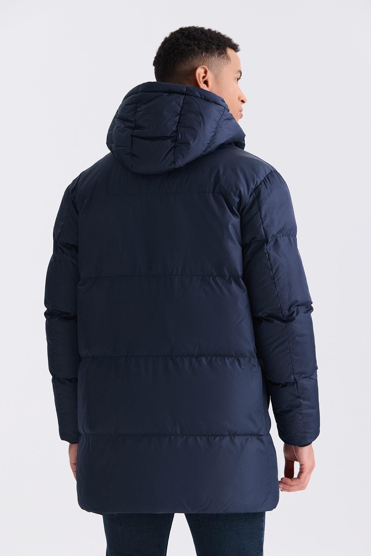 Lacivert Comfort Fit Kapüşonlu Tam Dolum Kışlık Mont