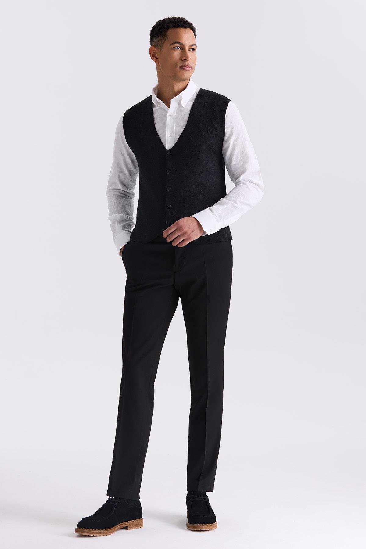 Siyah Slim Fit Düğmeli Triko Yelek