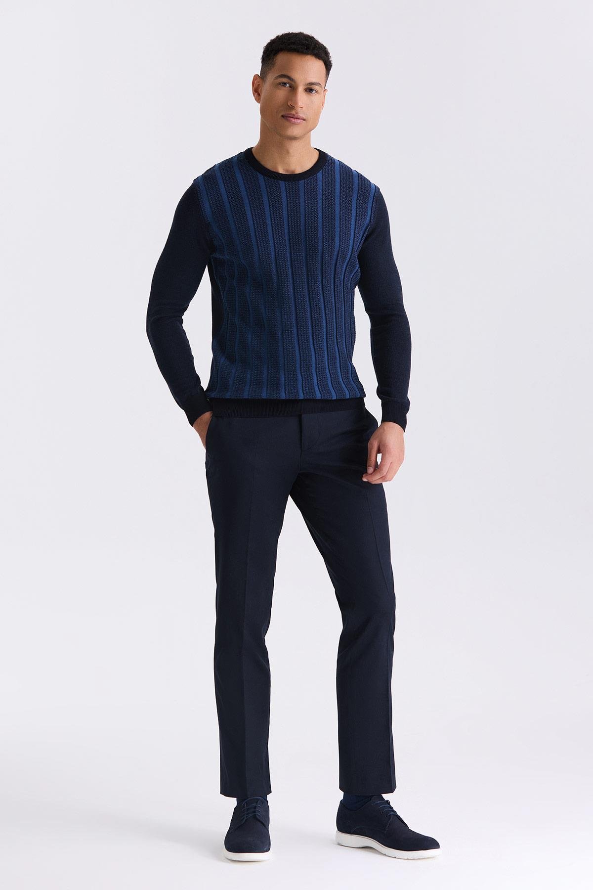 Lacivert / İndigo Slim Fit Bisiklet Yaka Çizgi Desenli Triko Kazak