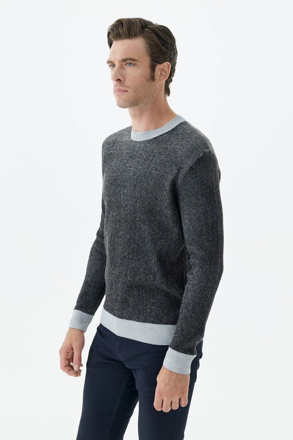Siyah Comfort Fit Desenli Bisiklet Yaka Triko