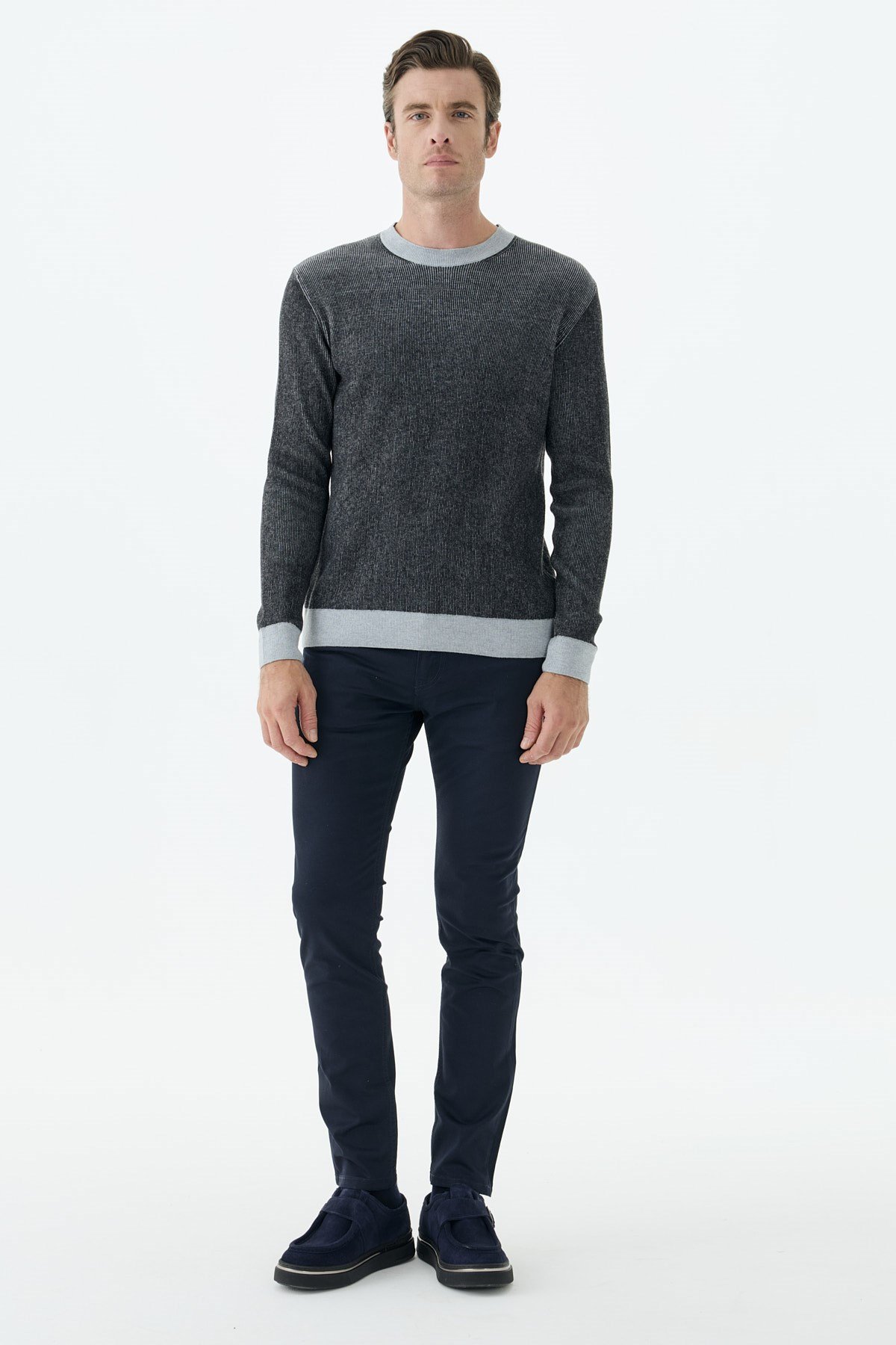Siyah Comfort Fit Desenli Bisiklet Yaka Triko