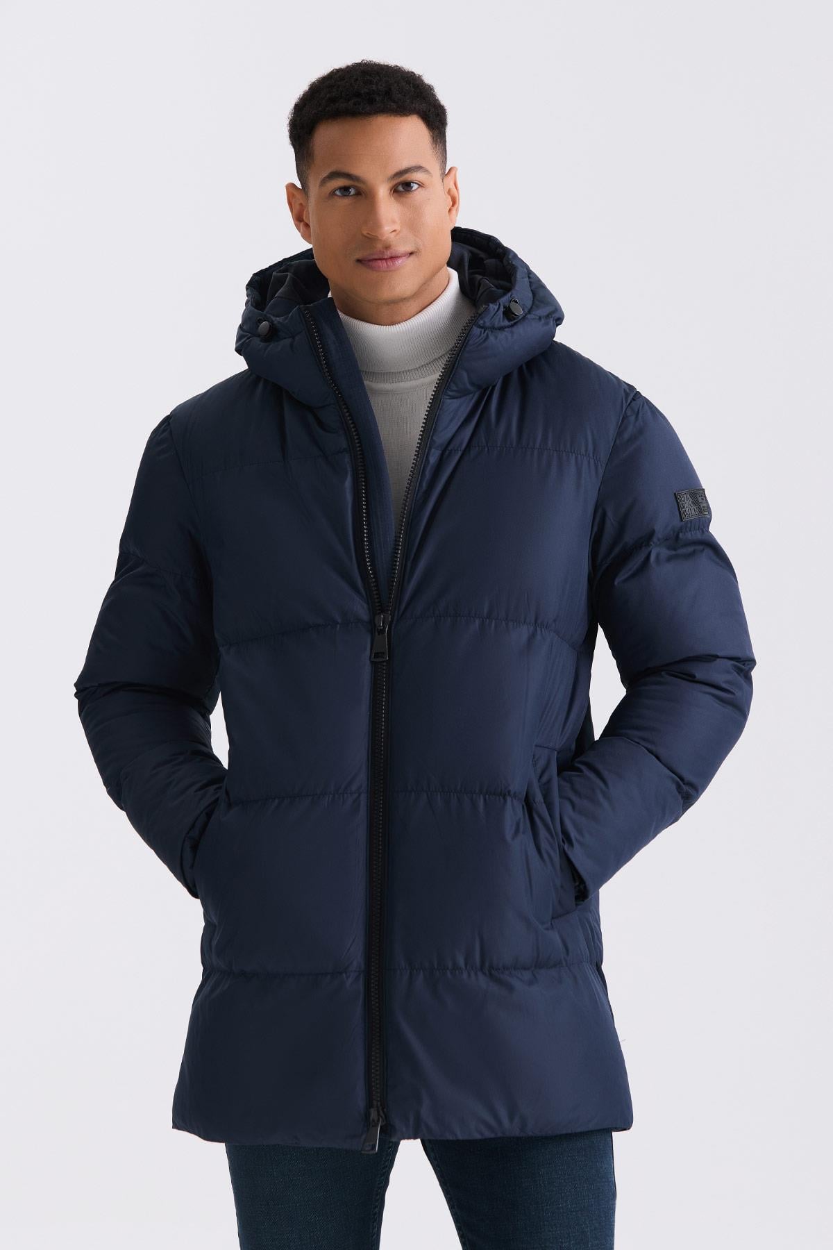 Lacivert Comfort Fit Kapüşonlu Tam Dolum Kışlık Mont