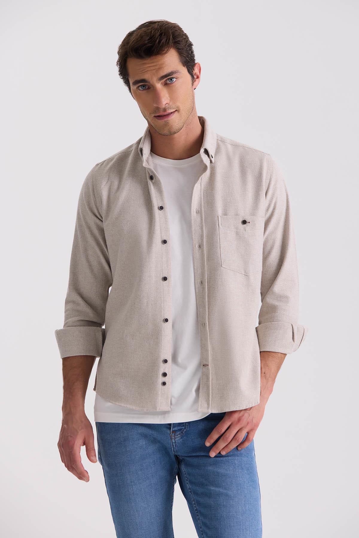 Bej Slim Fit Düğmeli Yaka Cepli Gömlek