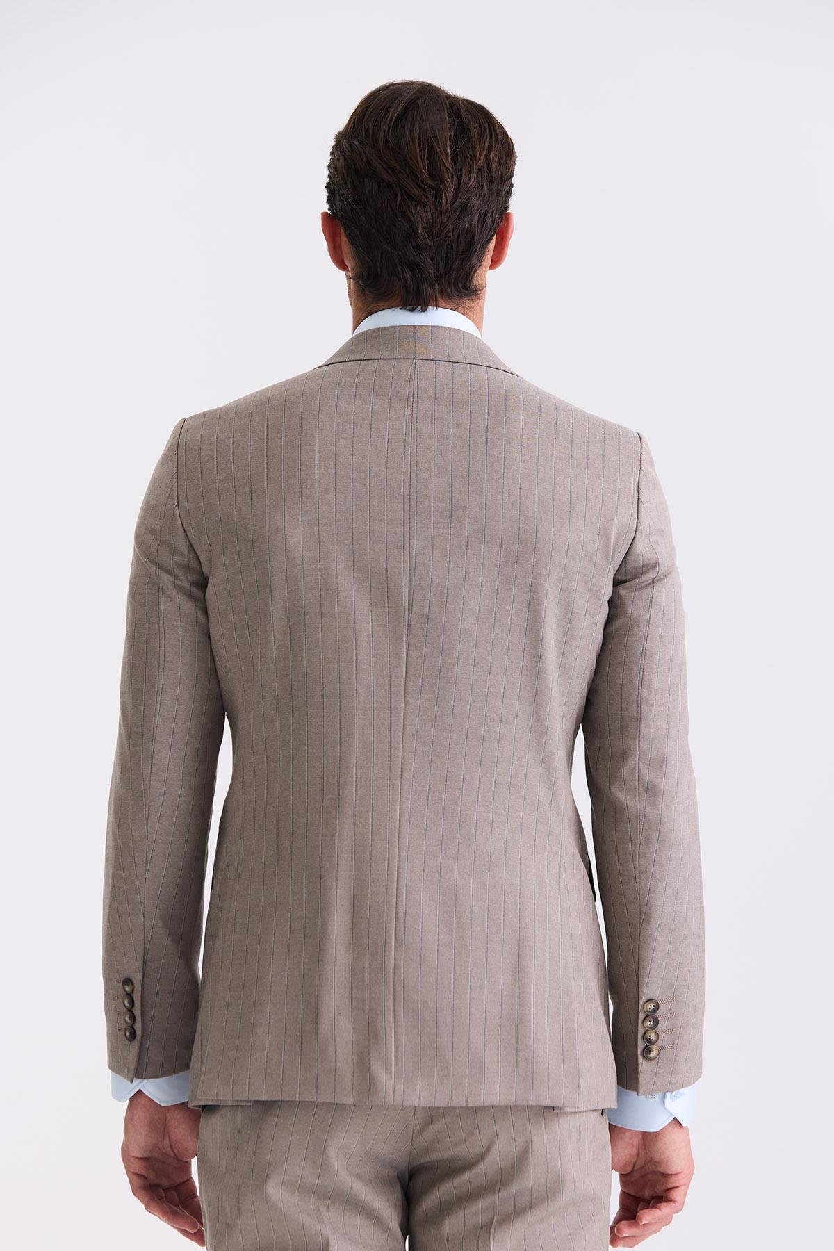 Bej Slim Fit Sivri Yaka Çizgili Kruvaze Takım Elbise