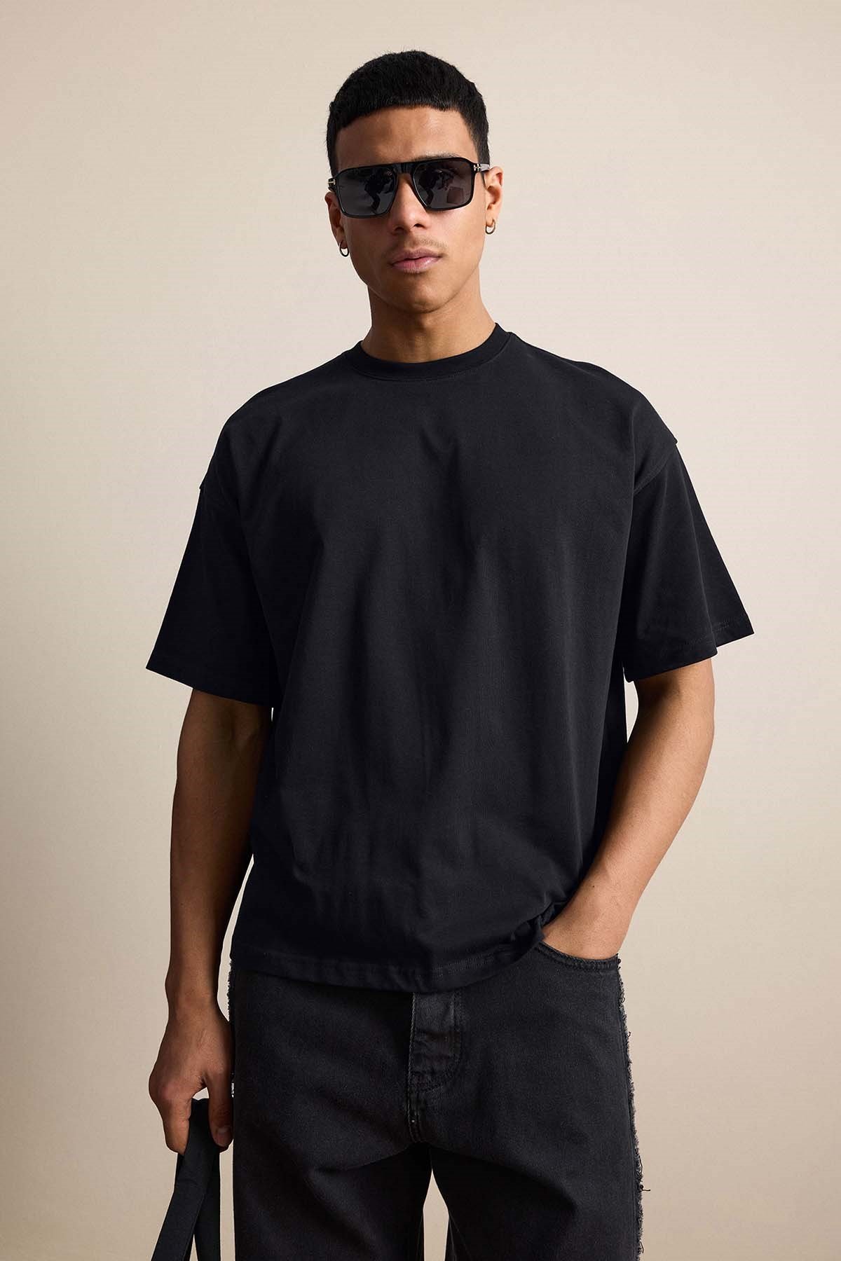 Erkek Boxy Fit Basic %100 Pamuklu T-Shirt Siyah