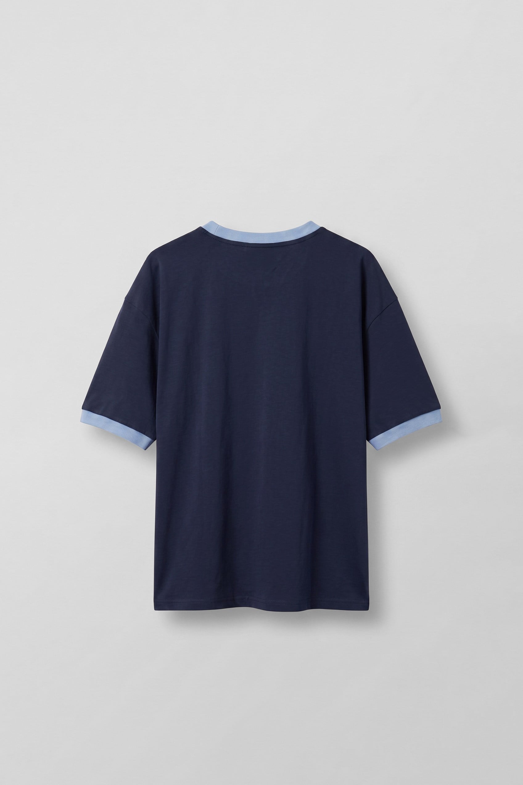 Erkek Nakış Detaylı Kontrast Bisiklet Yaka Boxy Fit T-Shirt Lacivert