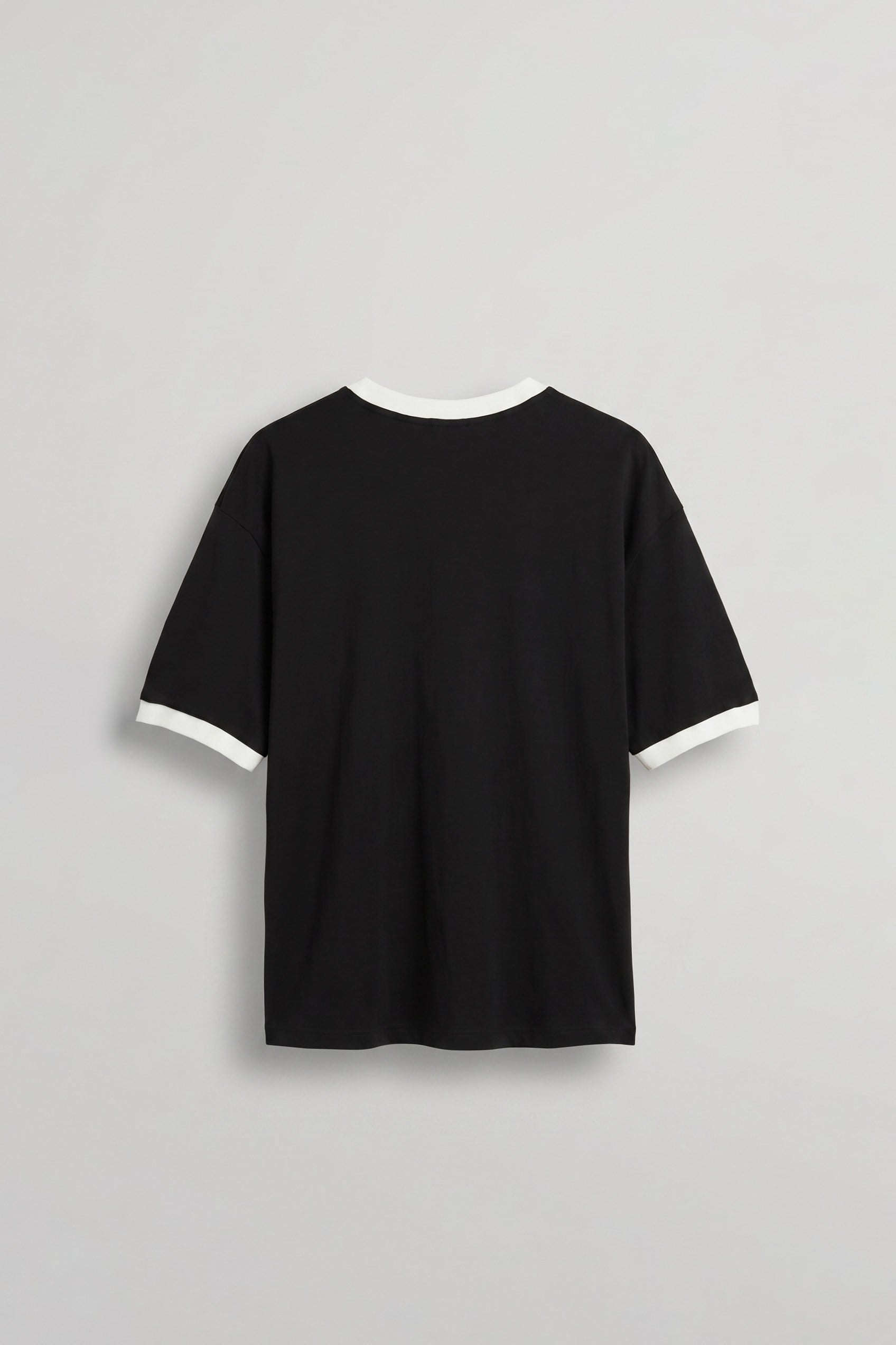 Erkek Nakış Detaylı Kontrast Bisiklet Yaka Boxy Fit T-Shirt Siyah