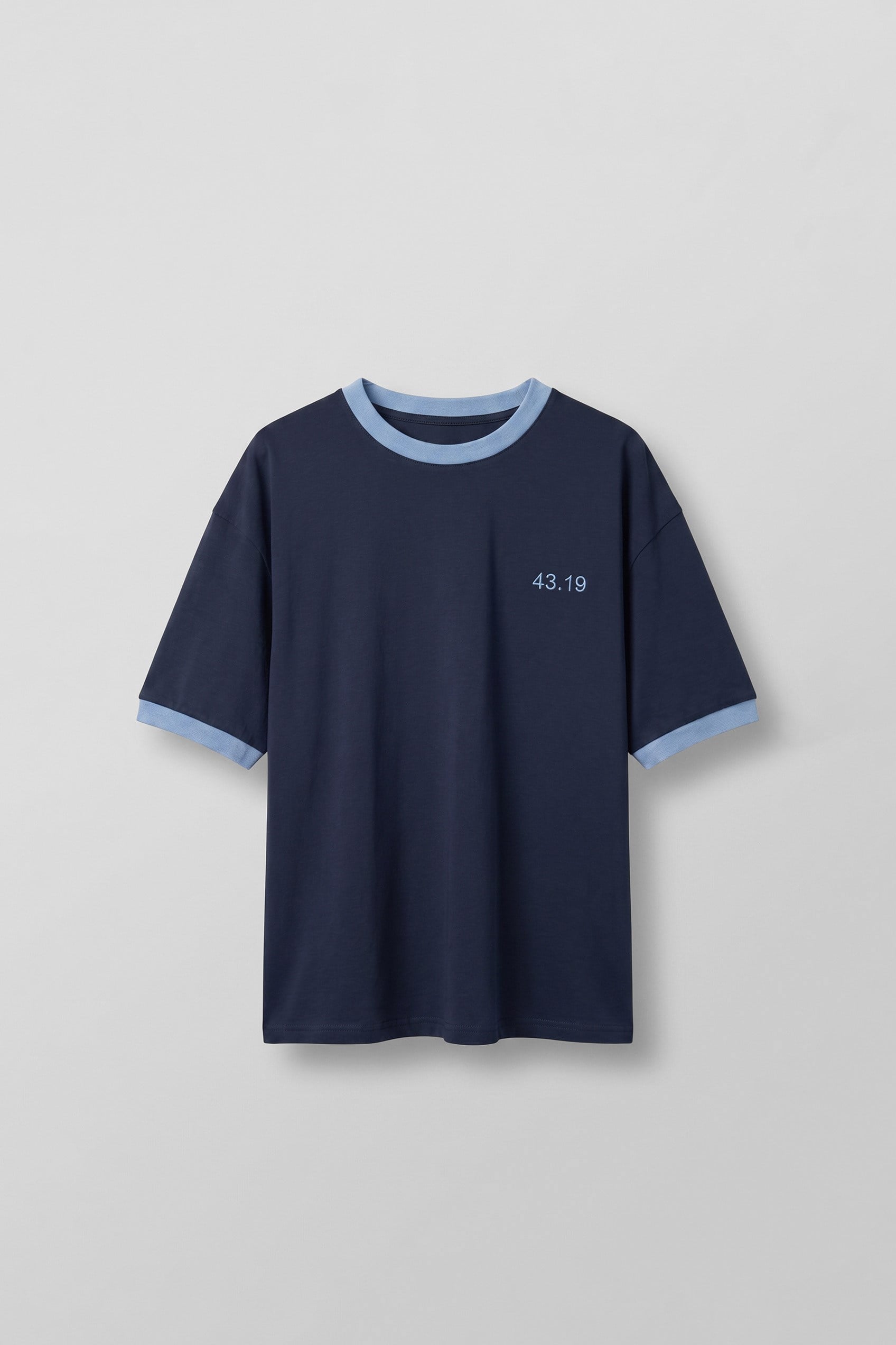 Erkek Nakış Detaylı Kontrast Bisiklet Yaka Boxy Fit T-Shirt Lacivert