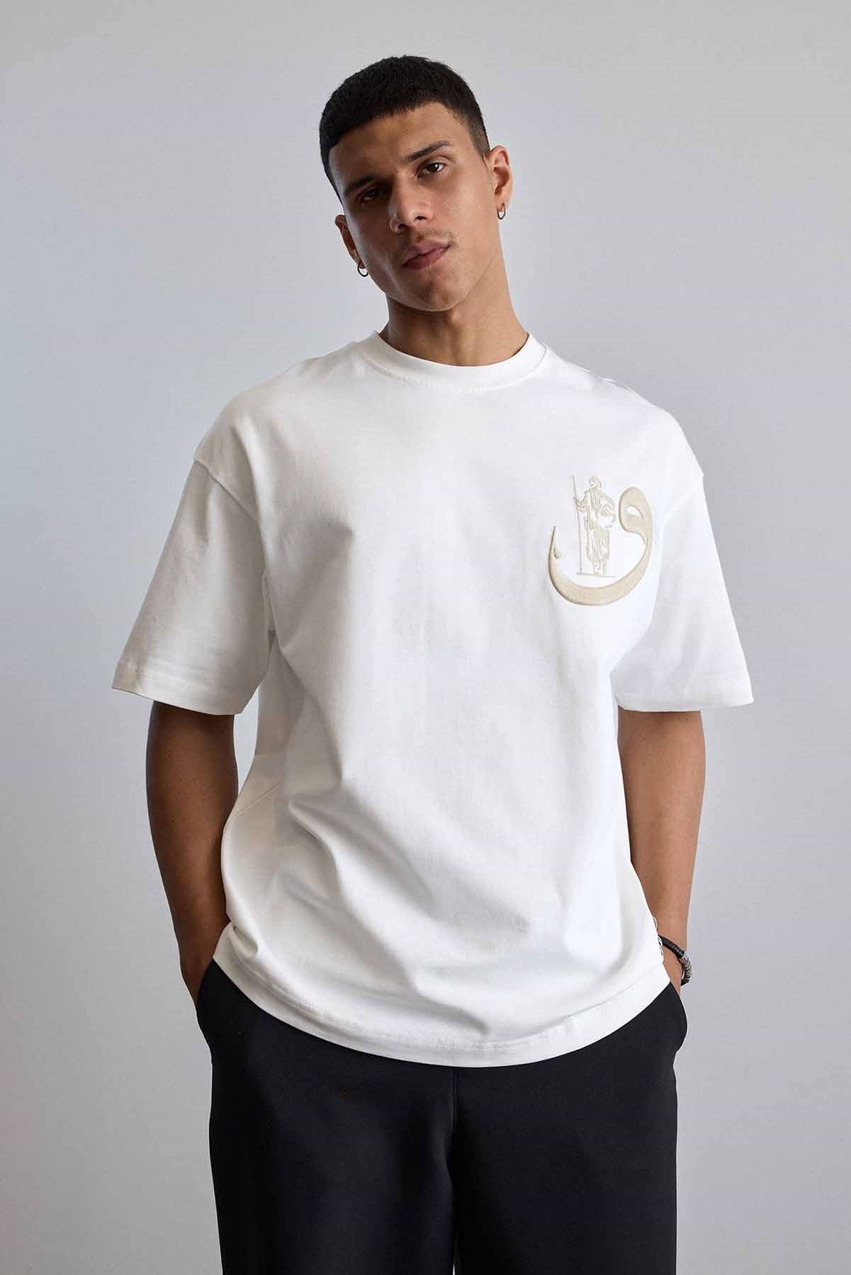 Erkek Oversize Pamuklu Kaligrafi Nakışlı Motif T-Shirt Beyaz