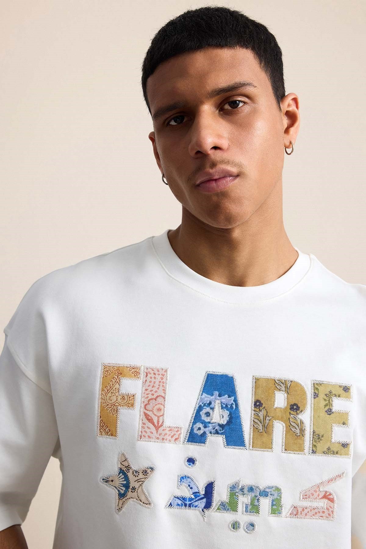 Erkek Oversize Patchwork Nakışlı T-Shirt Ekru