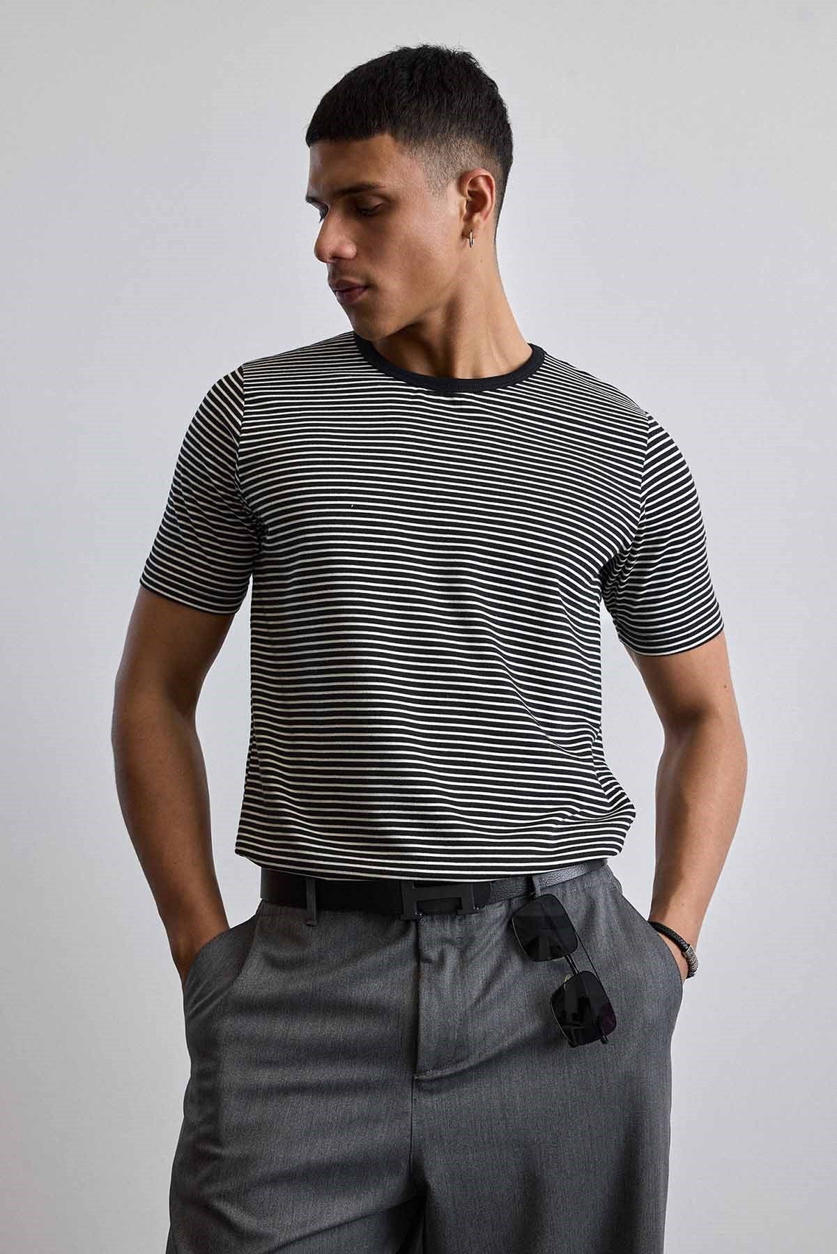 Erkek Regular Fit Çizgili Basic T-Shirt Siyah