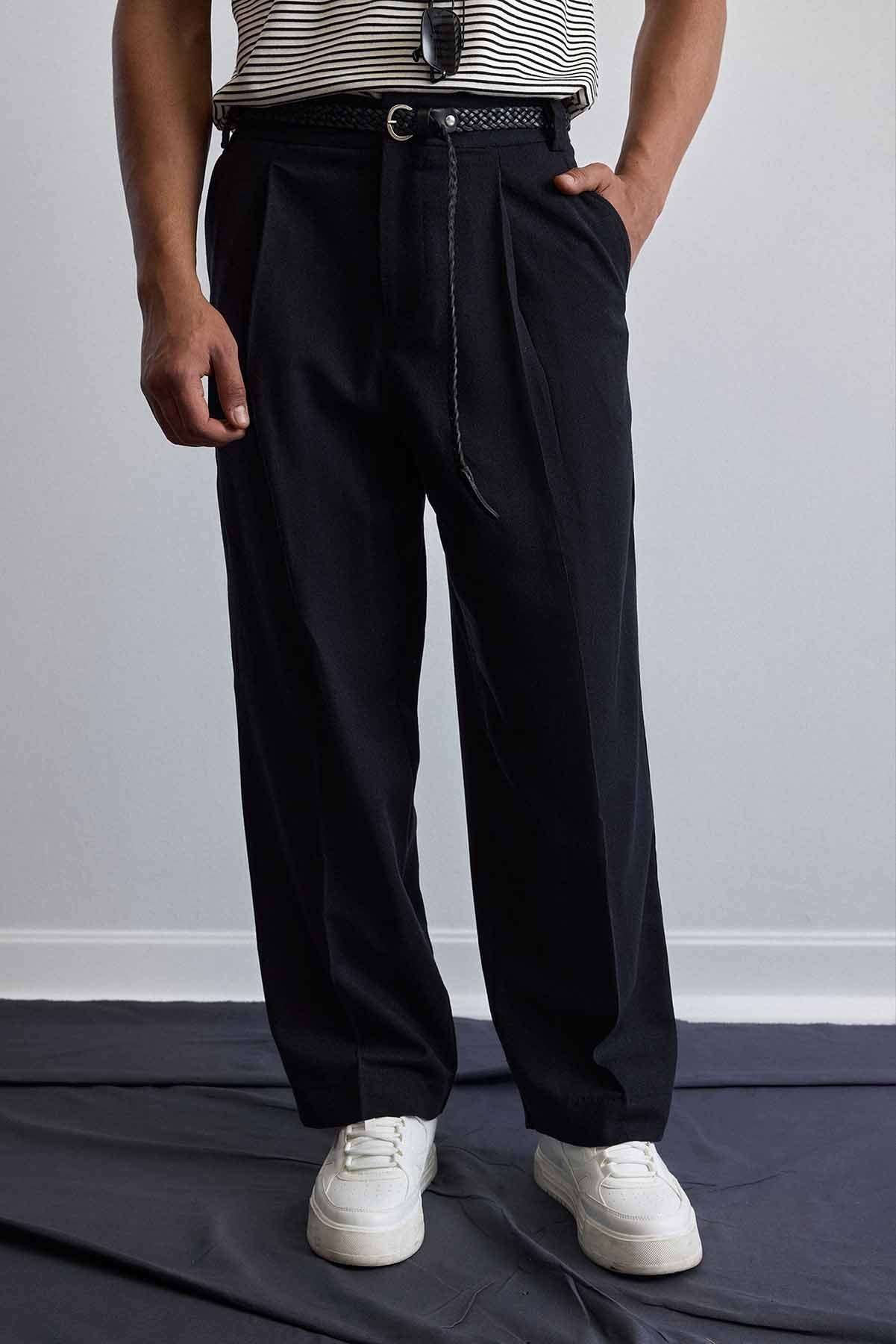 Erkek Relaxed Fit Bol Paça Keten Görünümlü Pileli Pantolon Siyah
