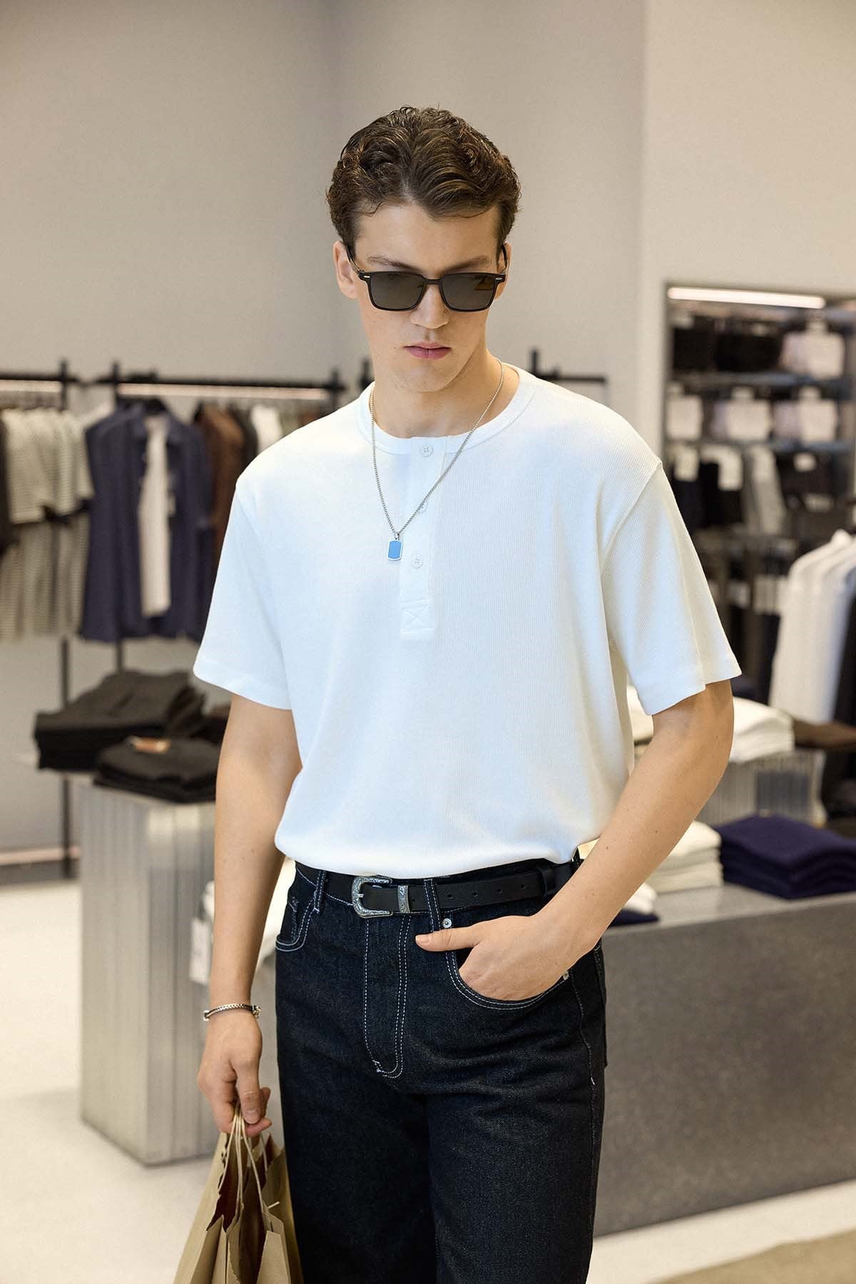 Erkek Relaxed Fit Düğmeli Henley Yaka Basic T-Shirt Beyaz