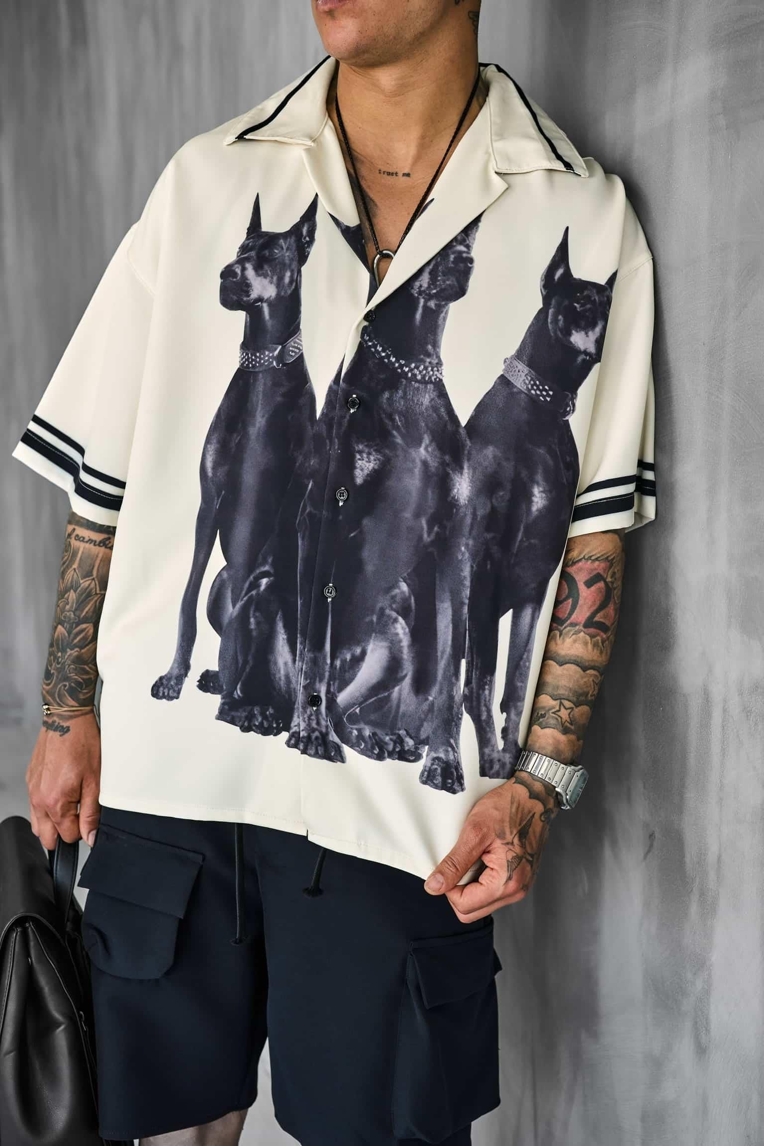 Erkek Süper Oversize Doberman Desenli Kısa Kollu Gömlek Krem