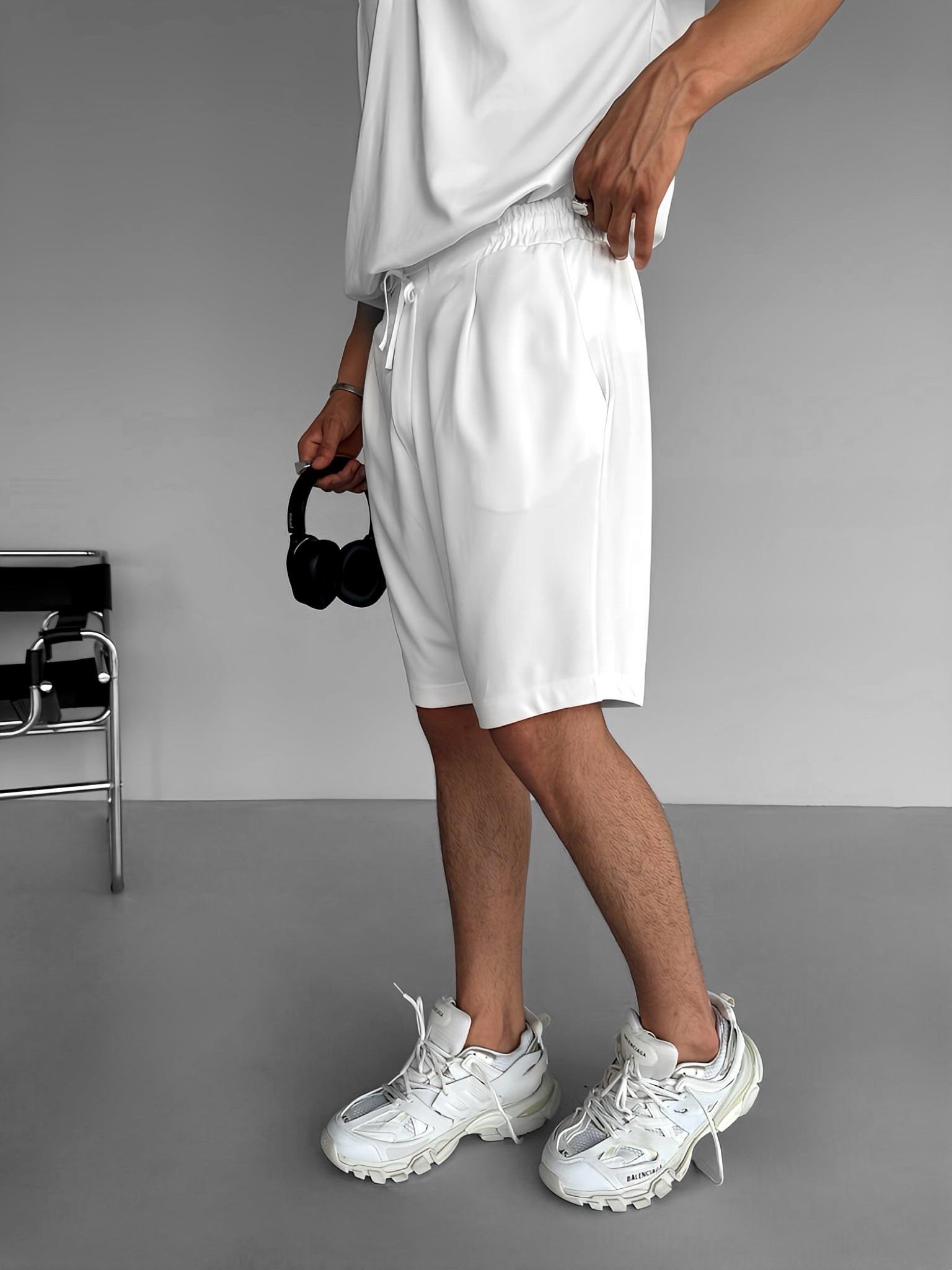 Beli Lastikli Basic Şort Beyaz