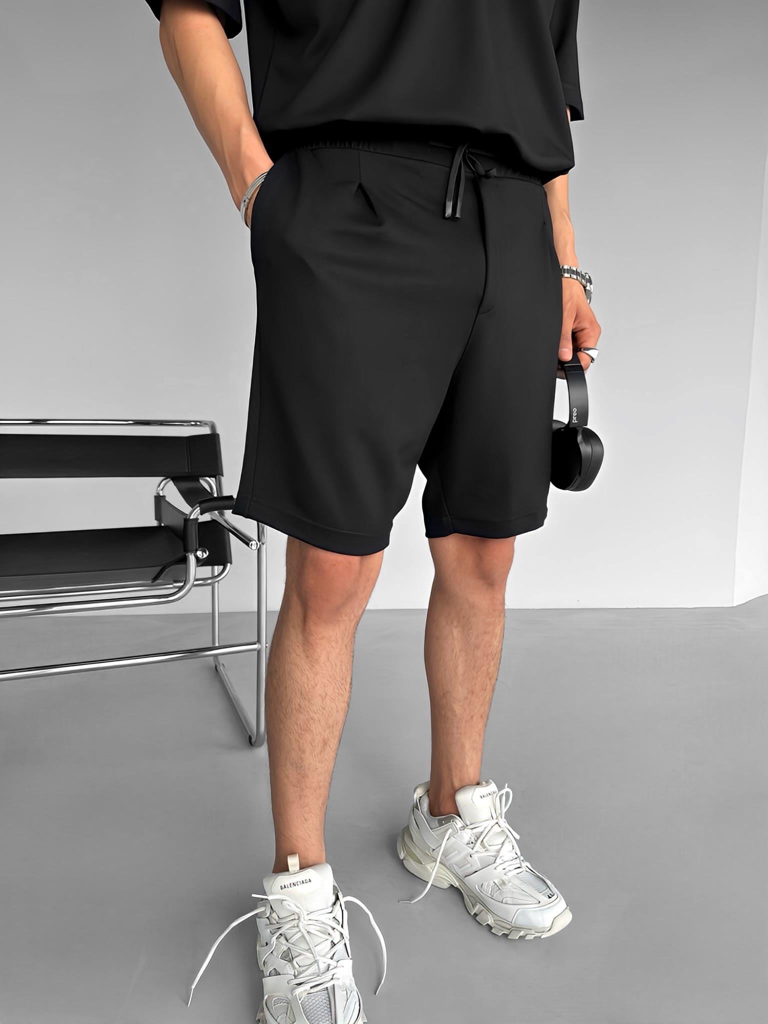 Beli Lastikli Basic Şort Siyah