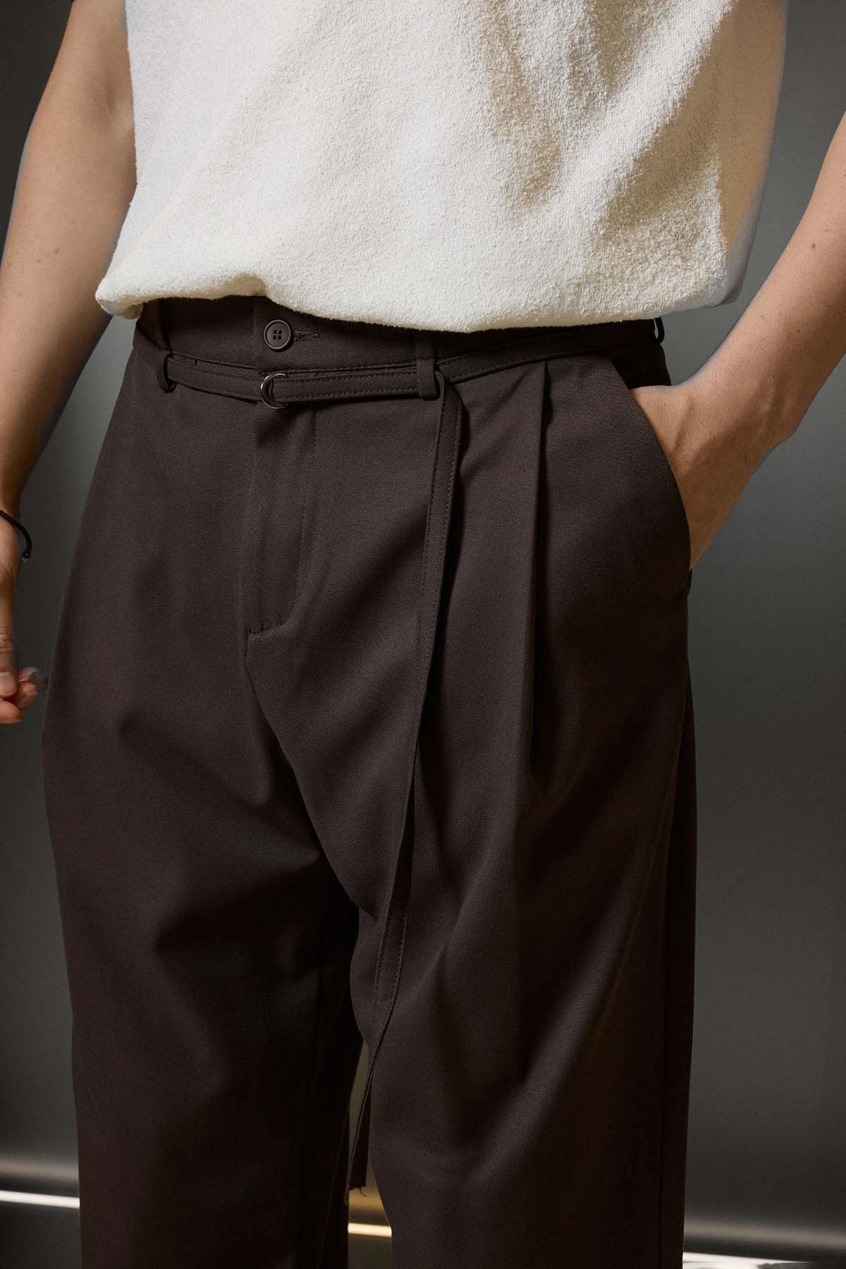 Erkek Baggy Fit Kemer Detaylı Gabardin Kumaş Pantolon Koyu Kahve