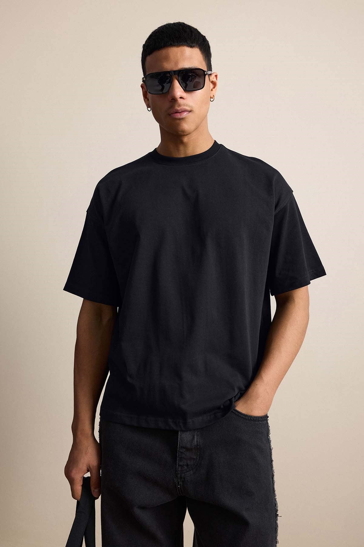 Erkek Boxy Fit Basic %100 Pamuklu T-Shirt Siyah