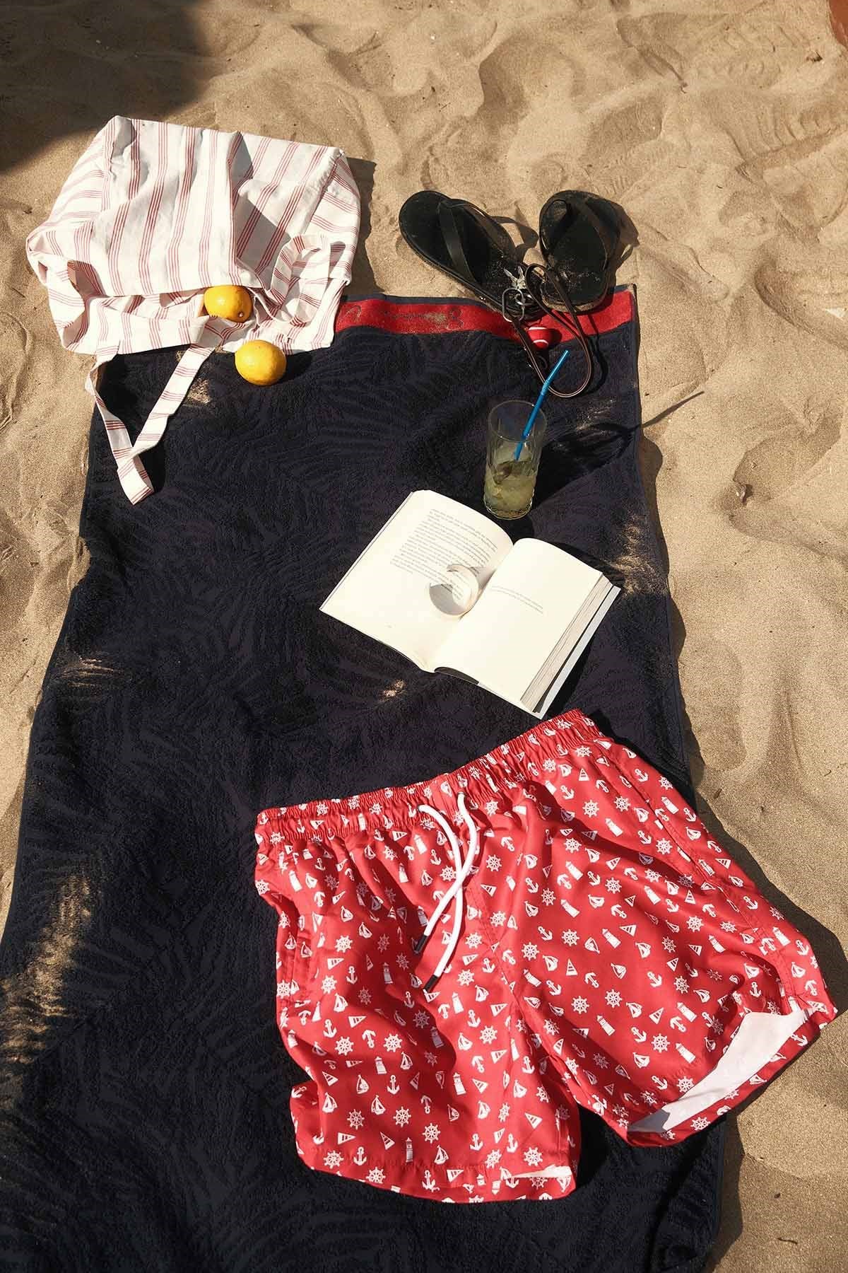 Erkek Desenli Beli Lastikli Deniz Şortu Kırmızı