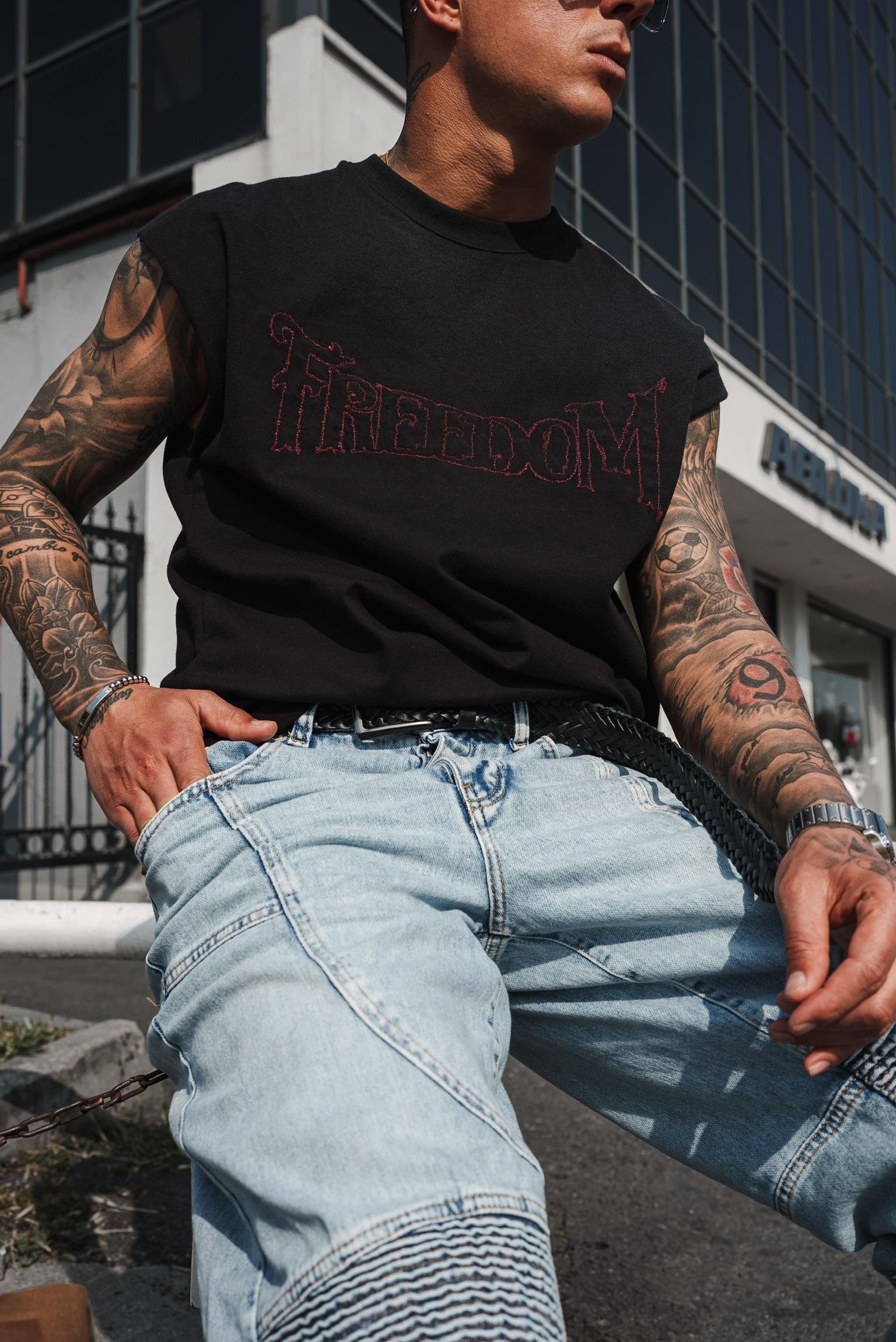 Erkek Önü İşlemeli Oversize Yıkamalı Kolsuz T-Shirt Siyah