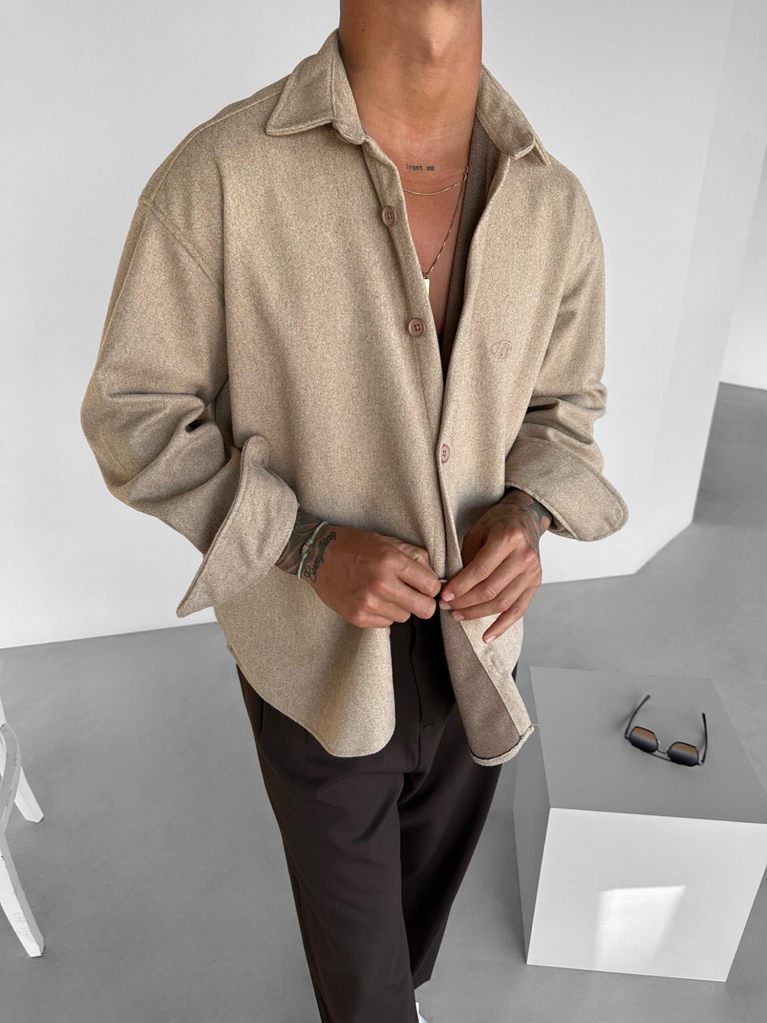 Erkek Oversize Basic Uzun Kollu Kaşe Gömlek Bej