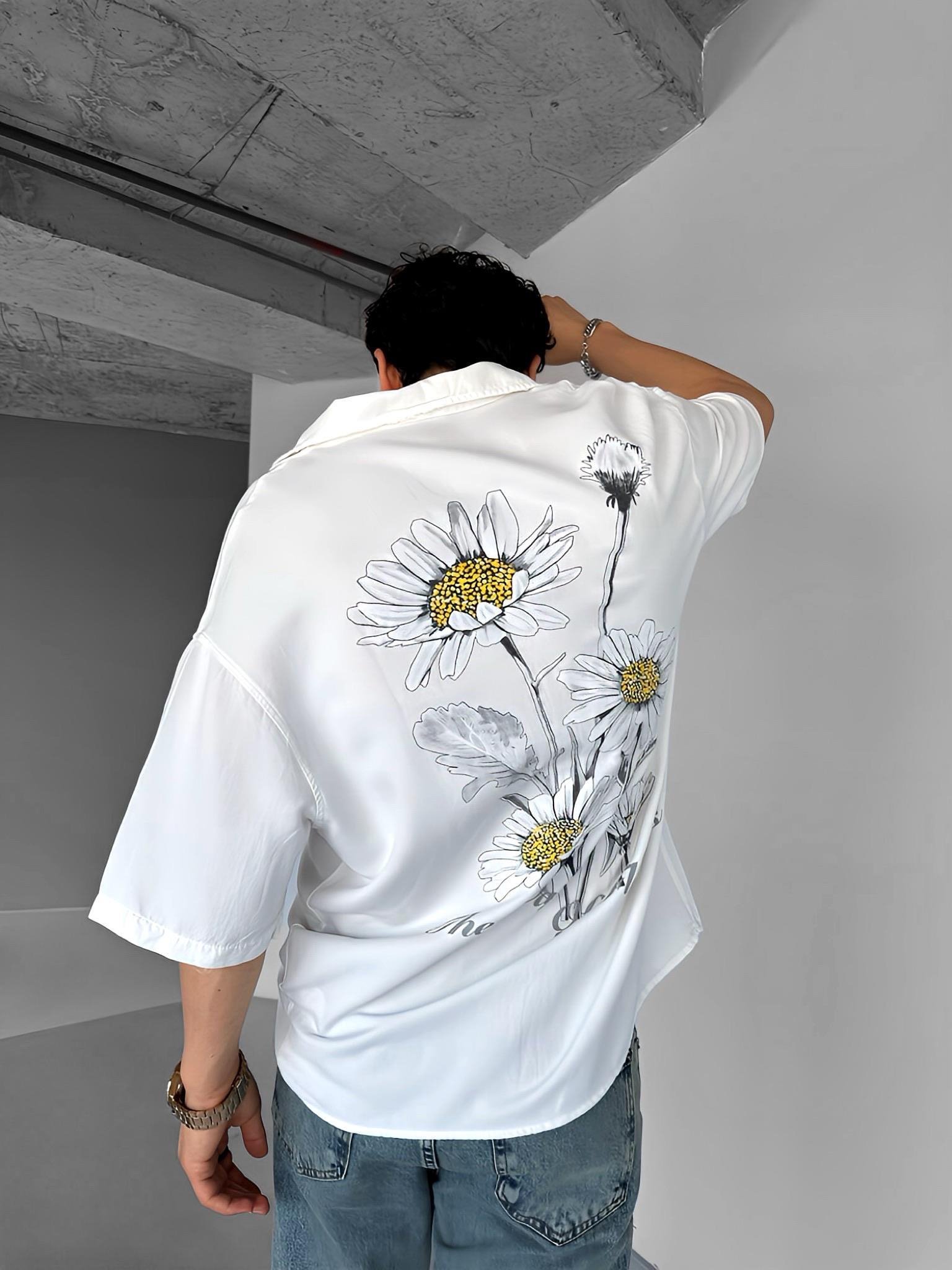Erkek Oversize 'Flowers The Way' Baskılı Desenli Gömlek Beyaz